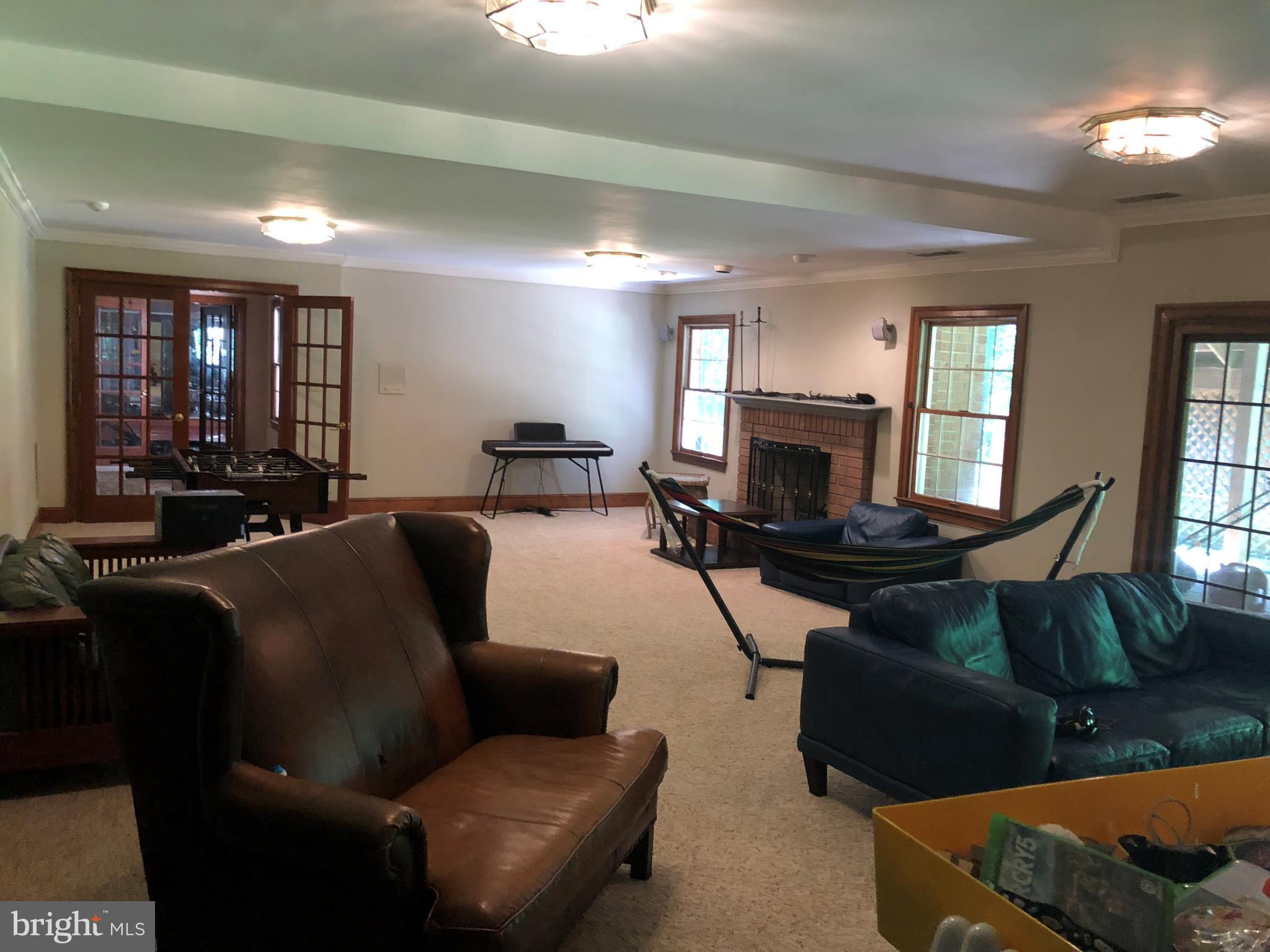 SQUIRES HAVEN - Residential Lease