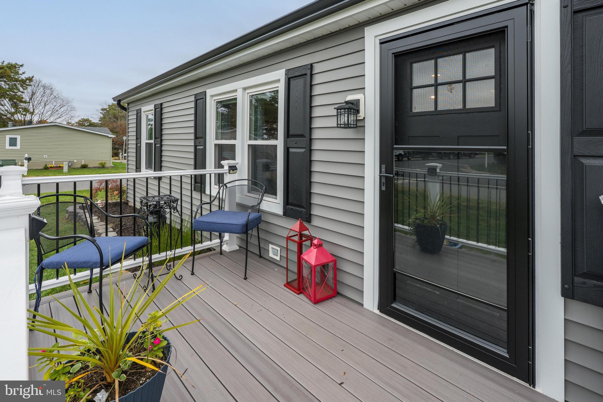 401 MAPLEHURST COURT