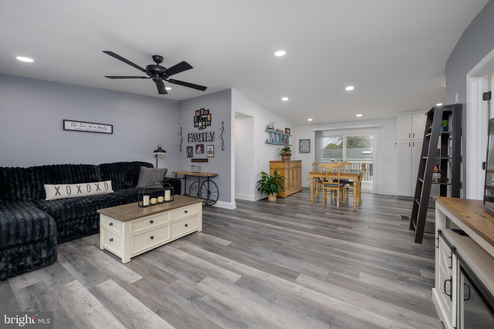 401 MAPLEHURST COURT