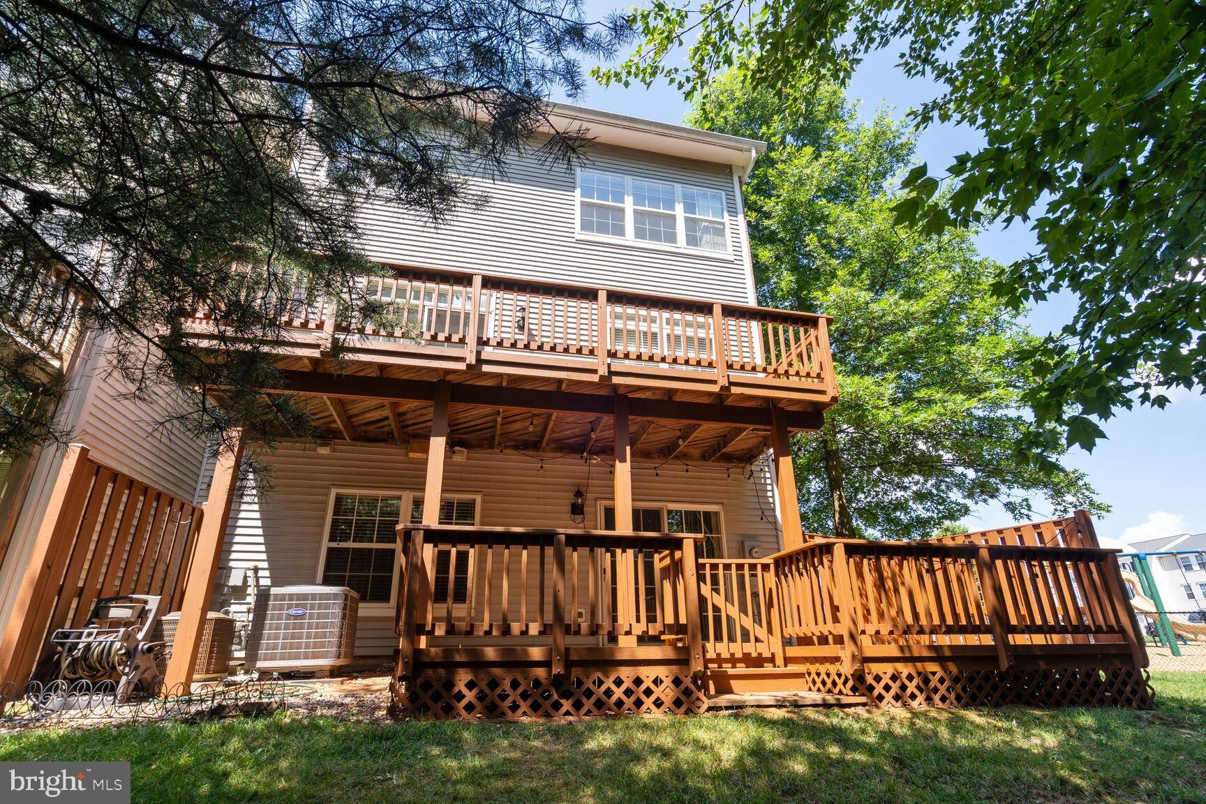 TOWNES OF MANCHESTER WOODS - Residential Lease