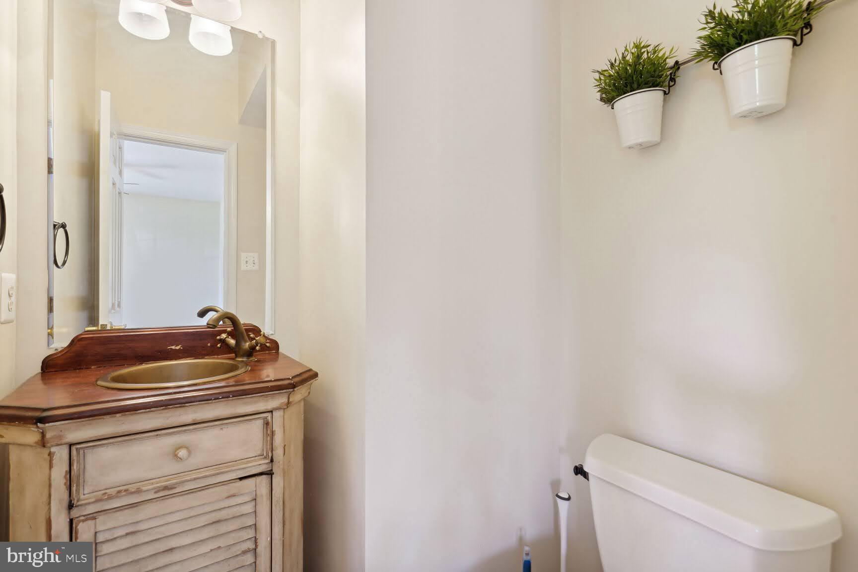 TOWNES OF MANCHESTER WOODS - Residential Lease