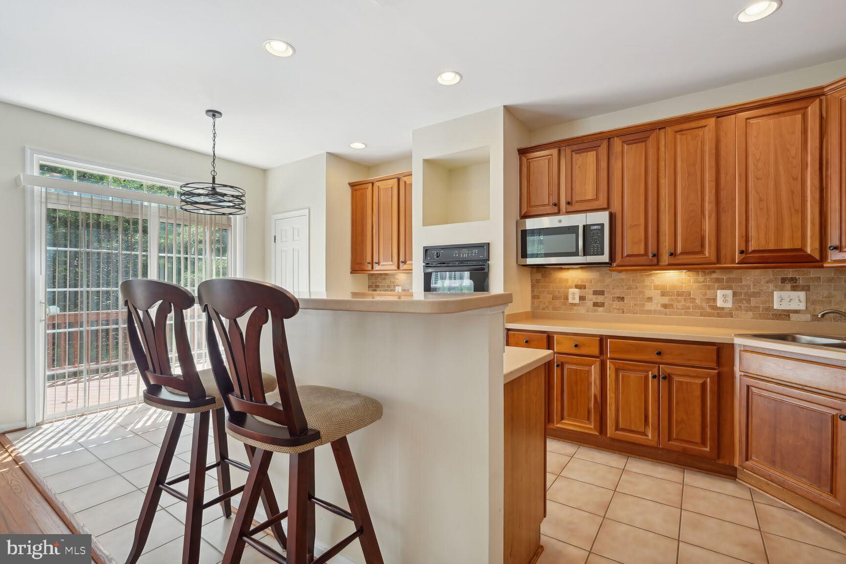 TOWNES OF MANCHESTER WOODS - Residential Lease