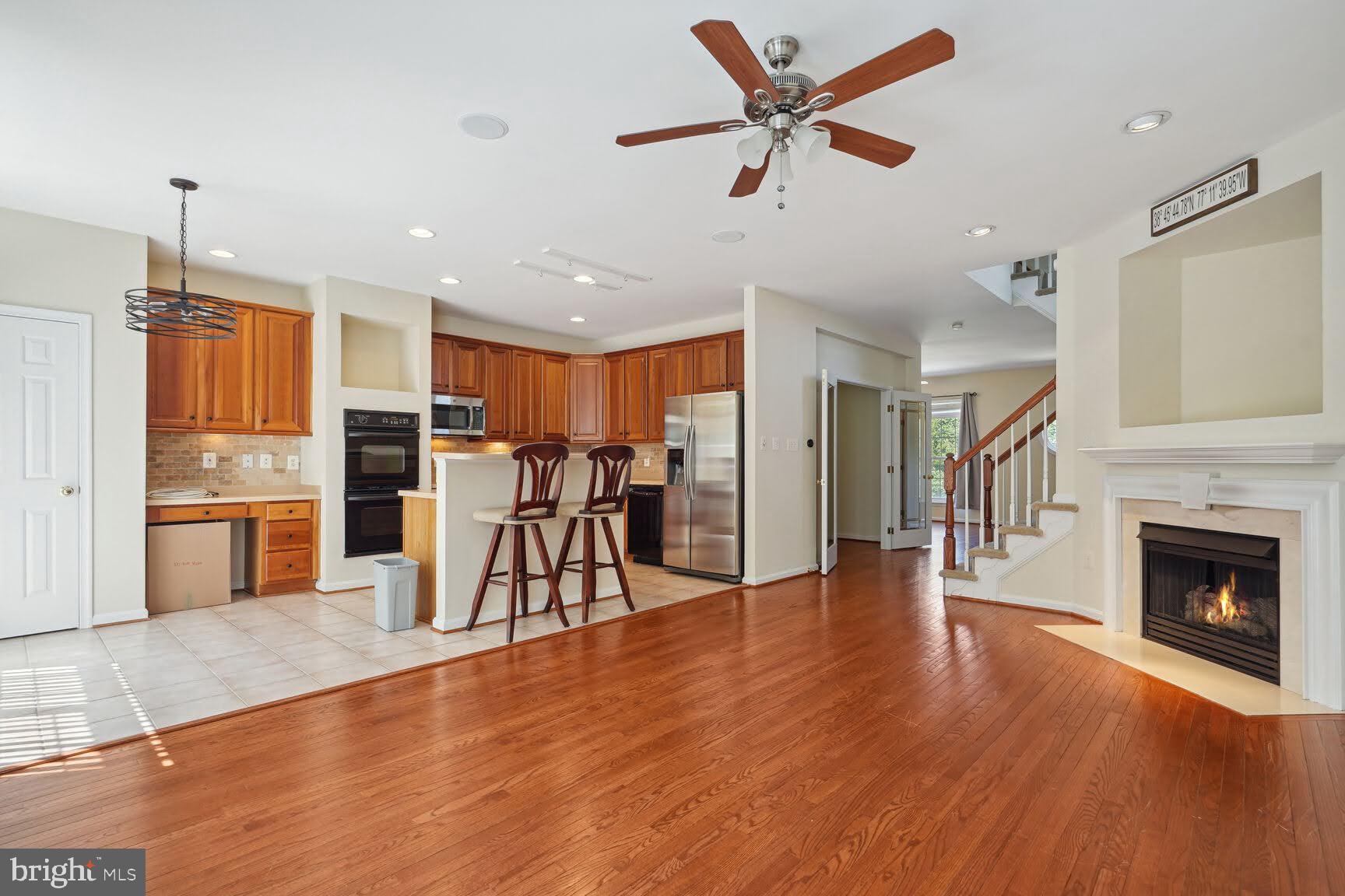 TOWNES OF MANCHESTER WOODS - Residential Lease