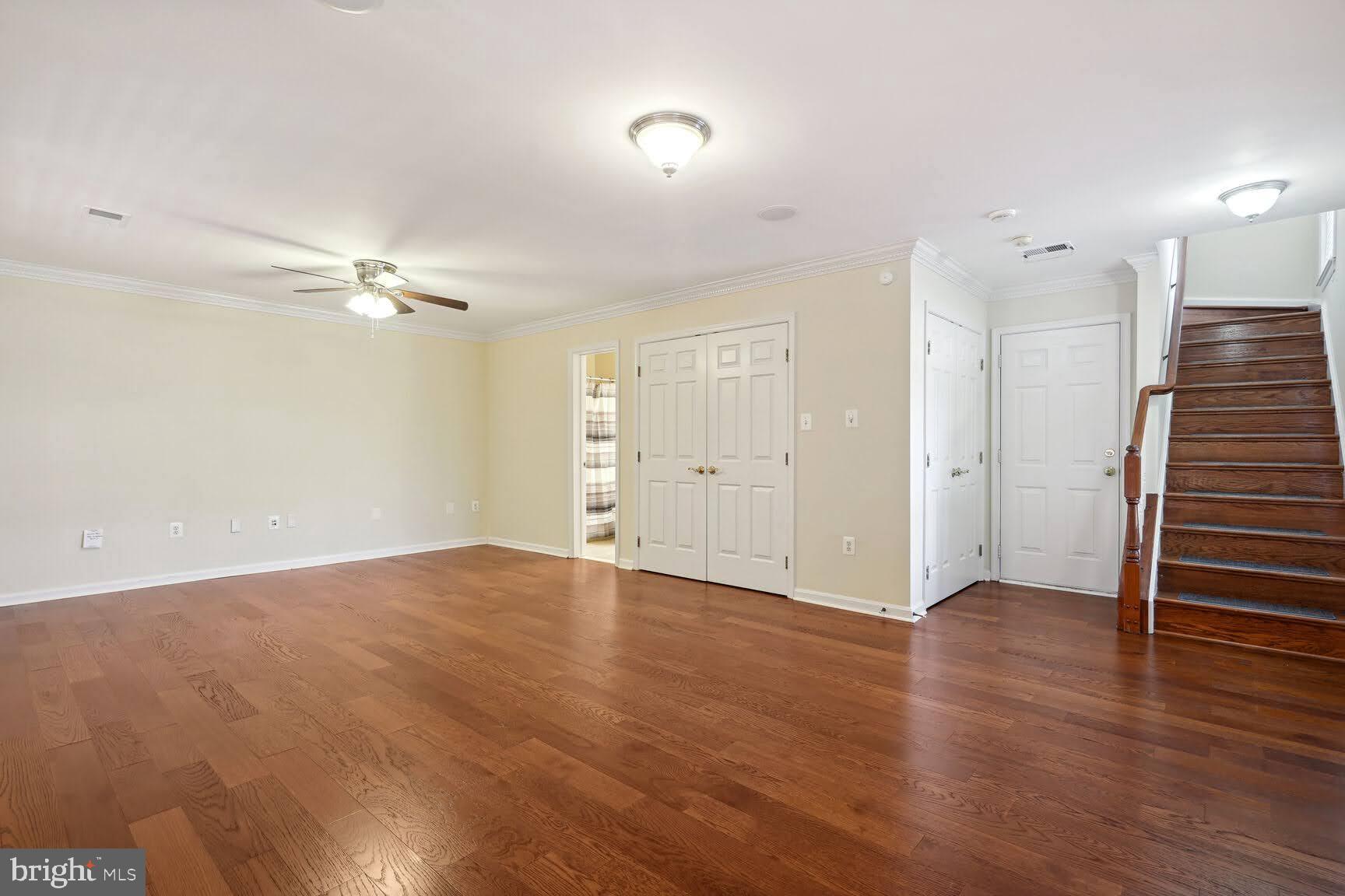 TOWNES OF MANCHESTER WOODS - Residential Lease