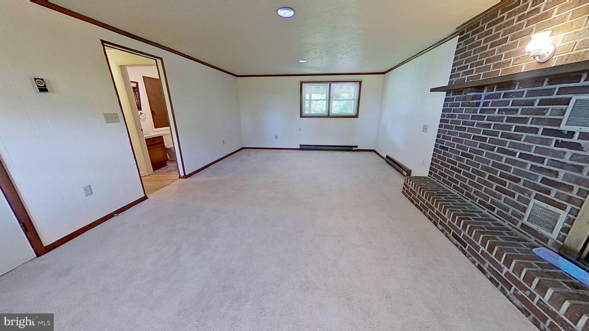 WINDSOR TWP - Residential Lease