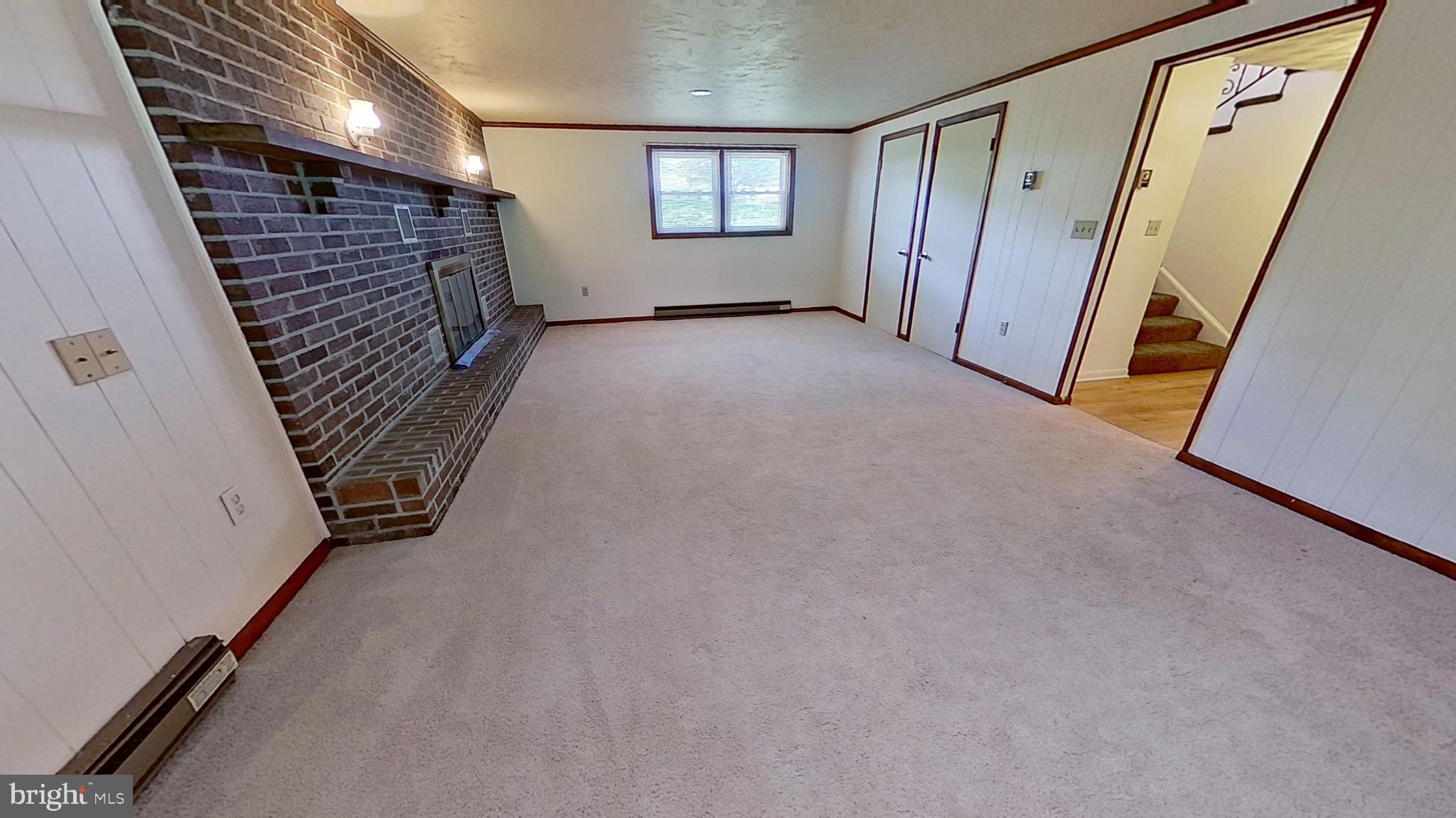 WINDSOR TWP - Residential Lease