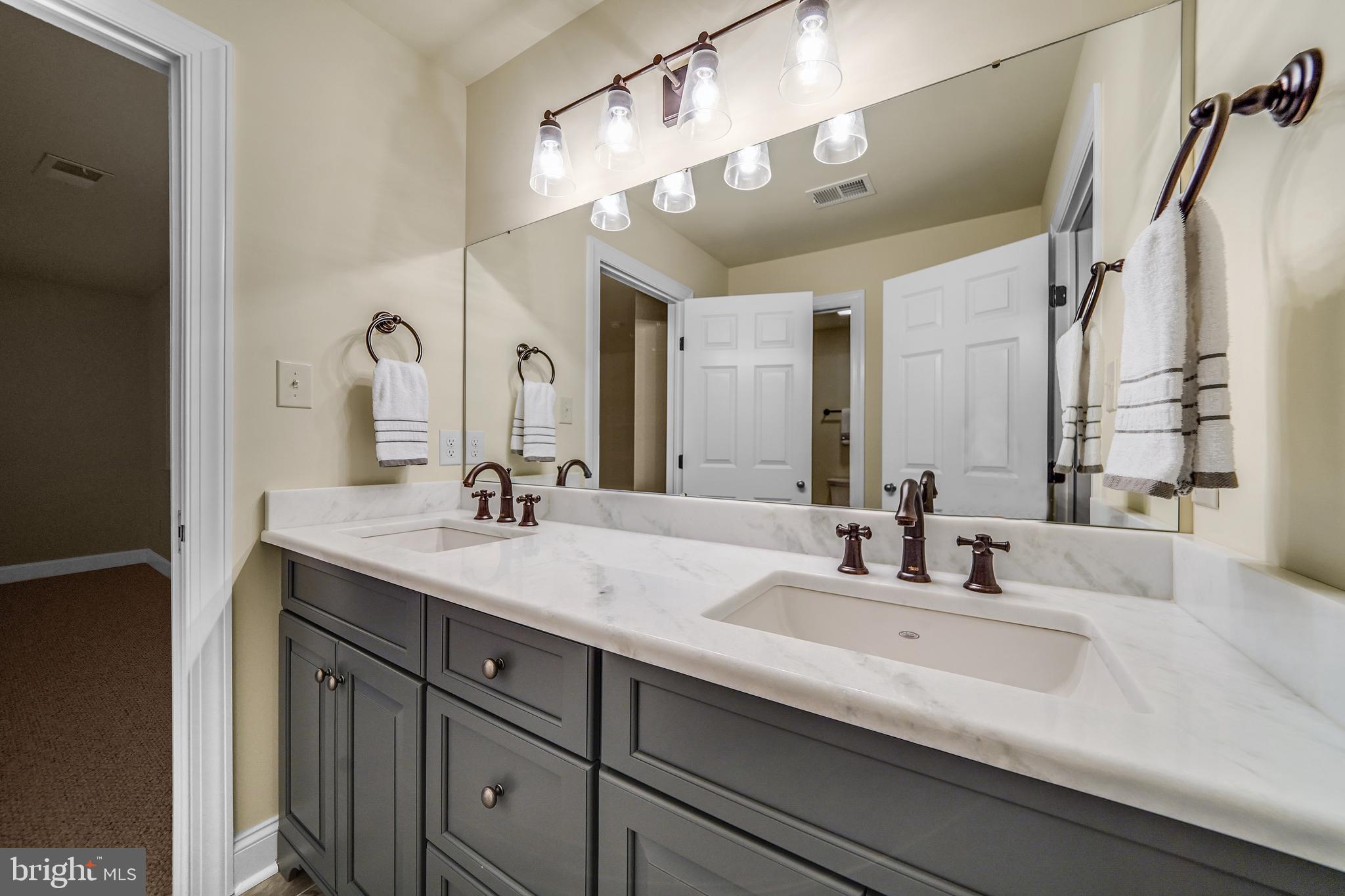 UNIONVILLE - Residential