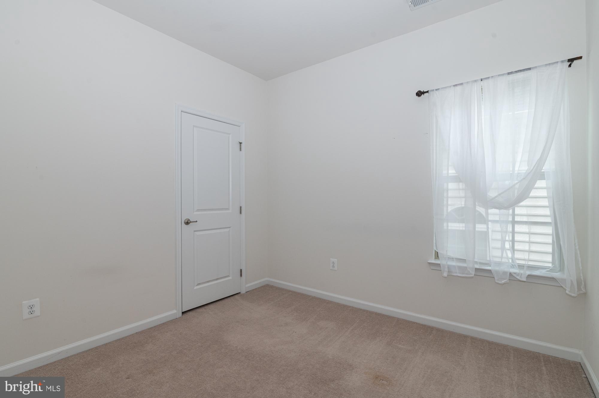 BRUNSWICK CROSSING - Residential Lease