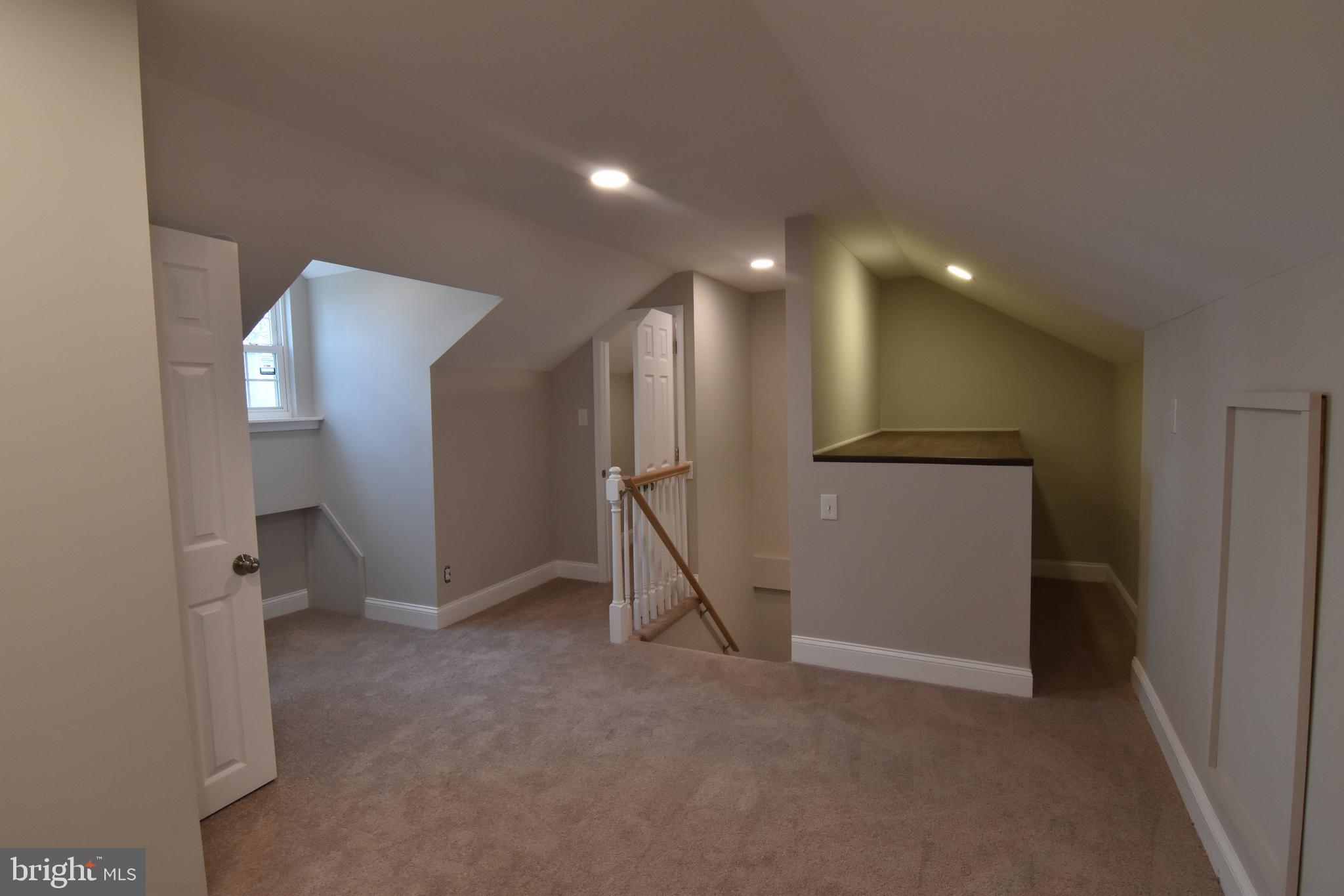 INDIAN KING - Residential Lease