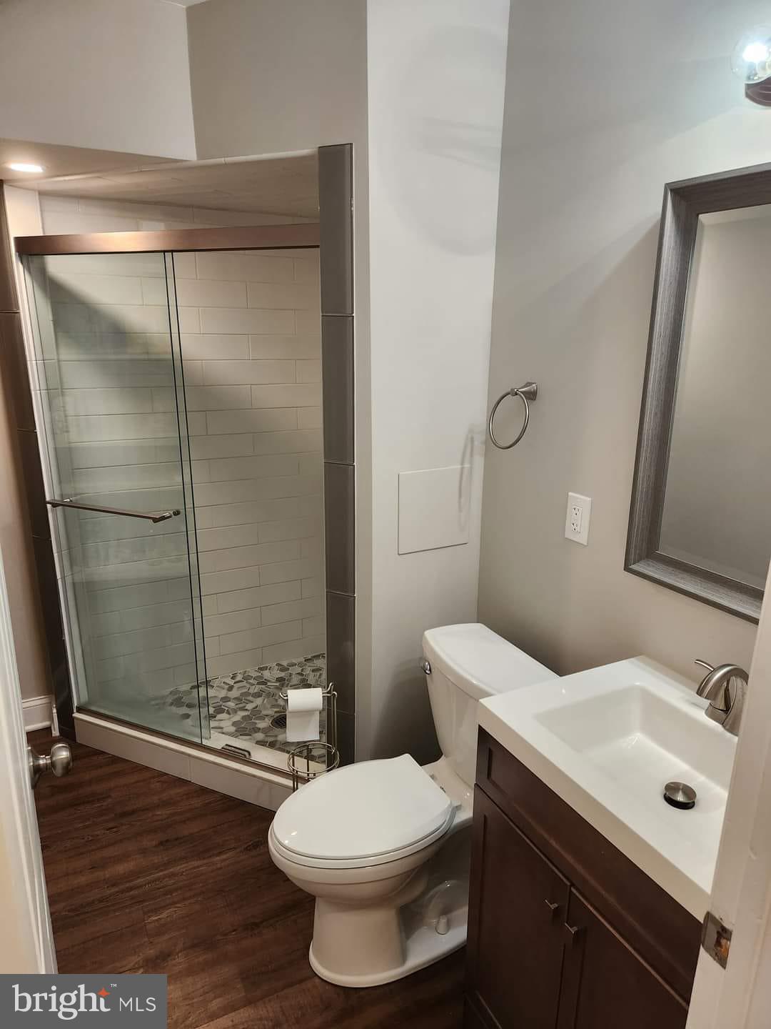 INDIAN KING - Residential Lease