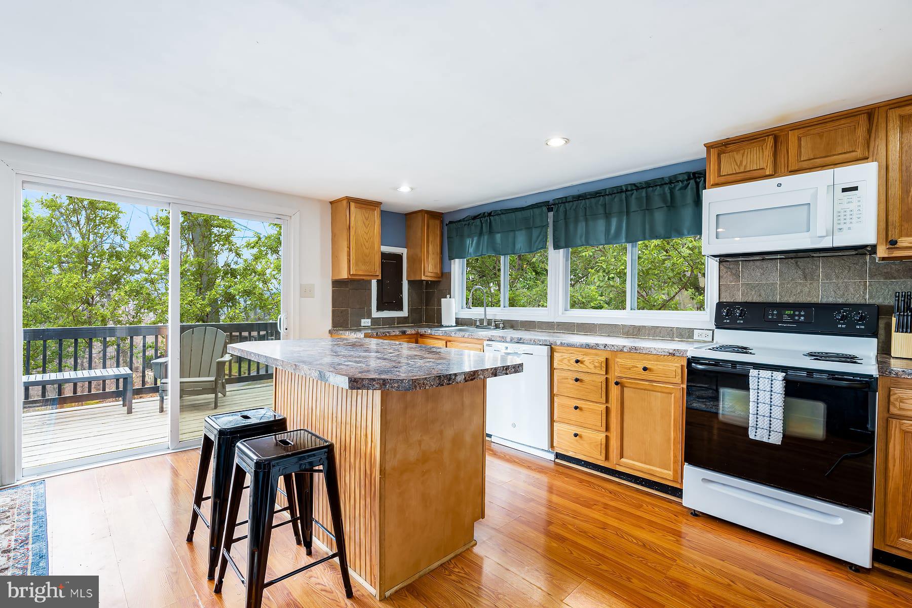 GLENWOOD FOREST - Residential