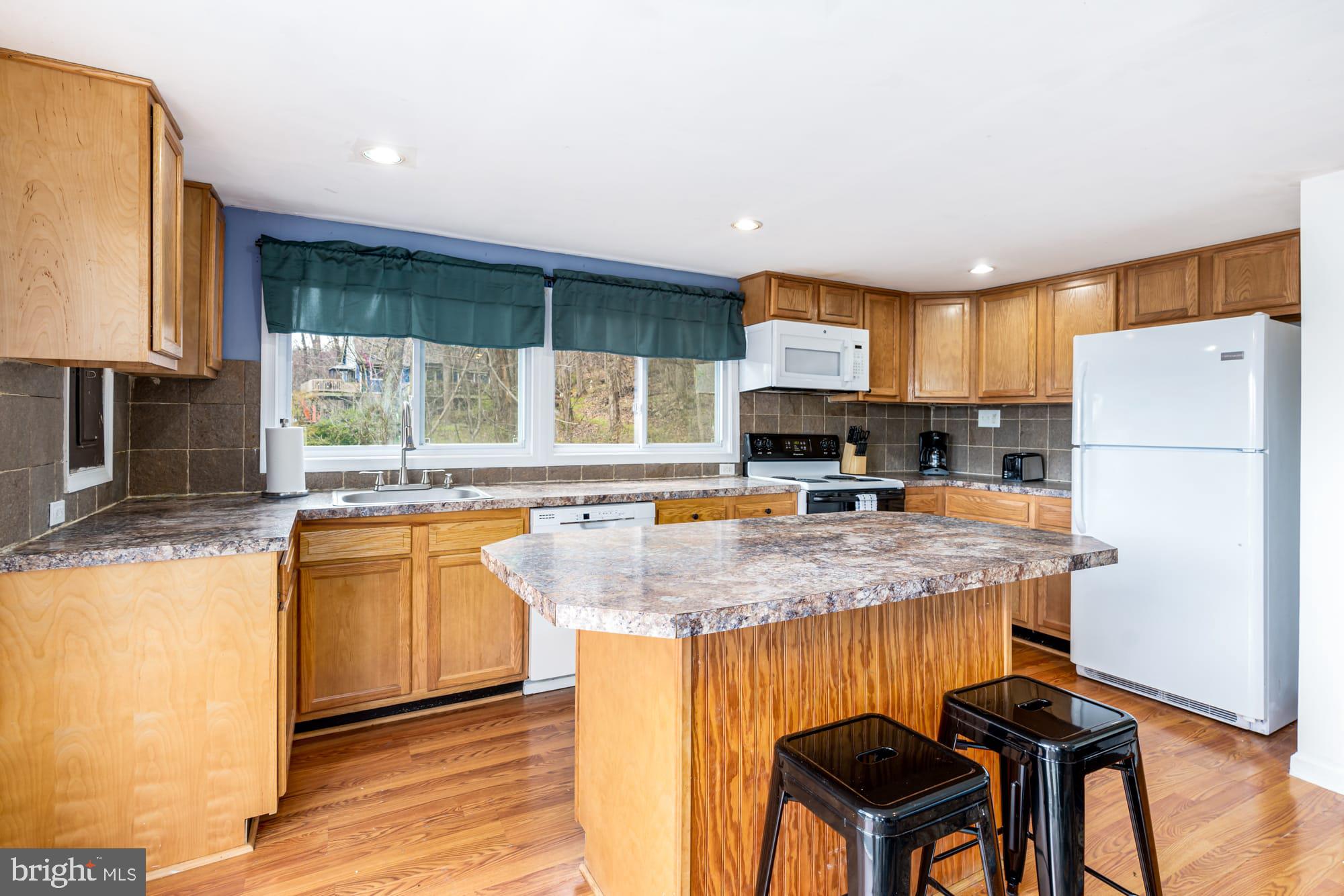 GLENWOOD FOREST - Residential