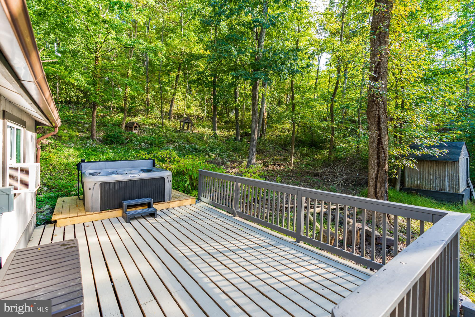 GLENWOOD FOREST - Residential