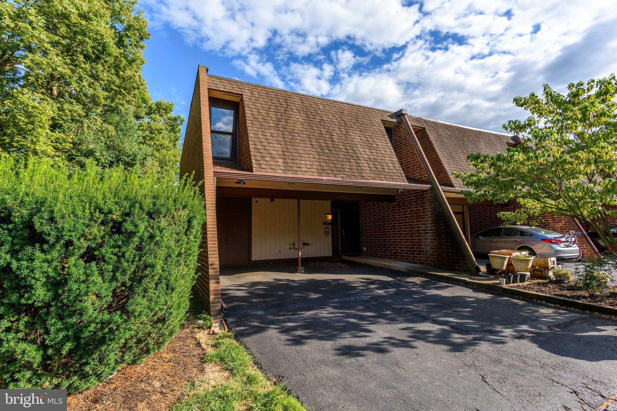 CEDAR RIDGE - Residential