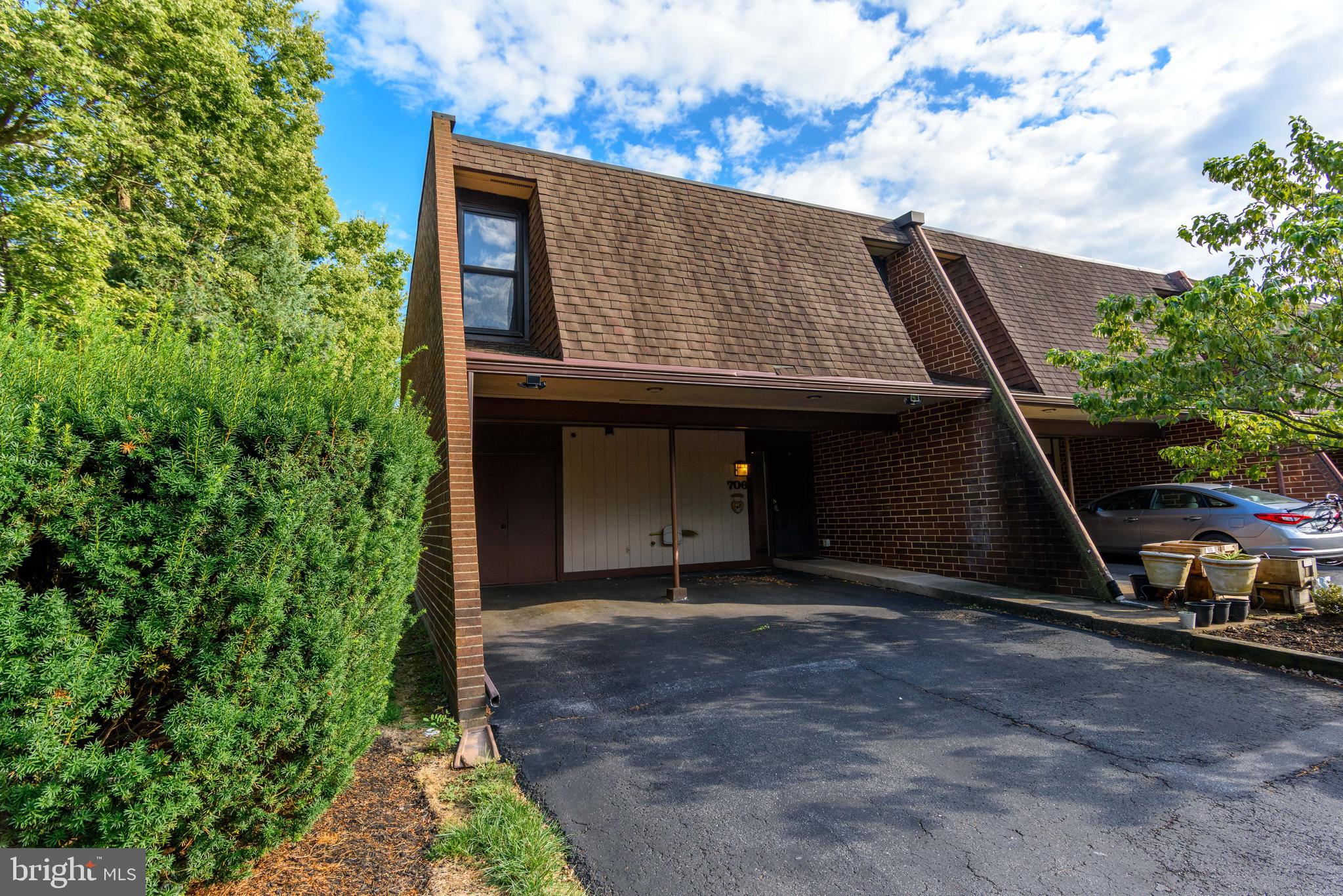 CEDAR RIDGE - Residential