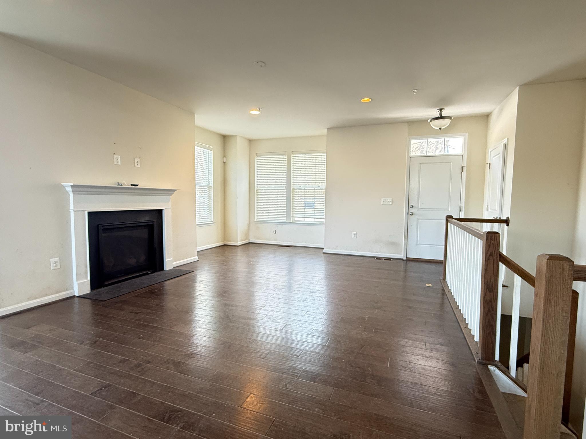 THE VILLAGES OF STEEPLEC - Residential