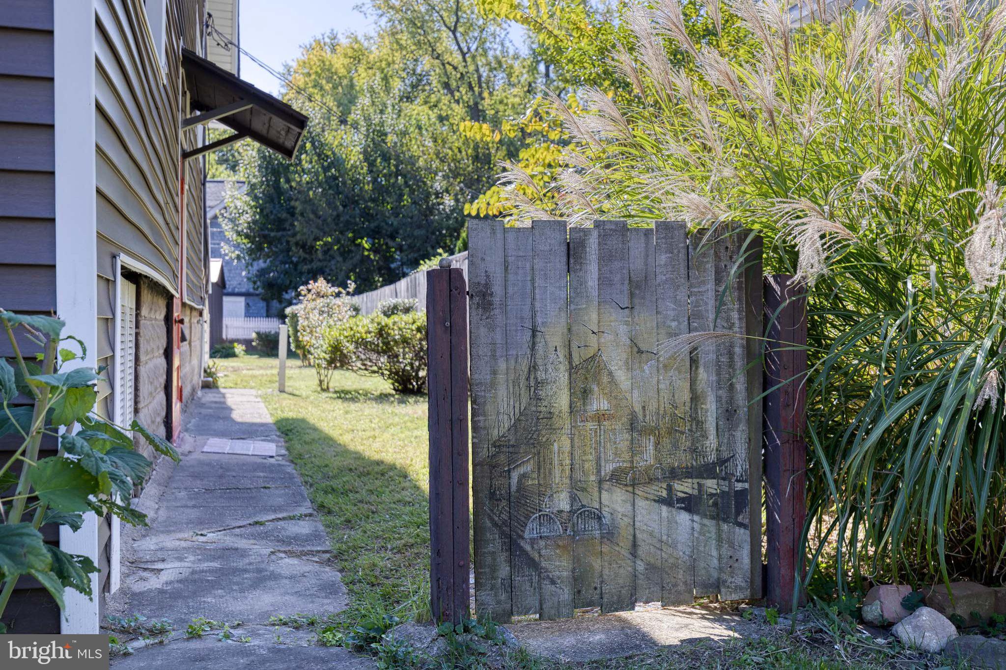 621 HOLLEN ROAD