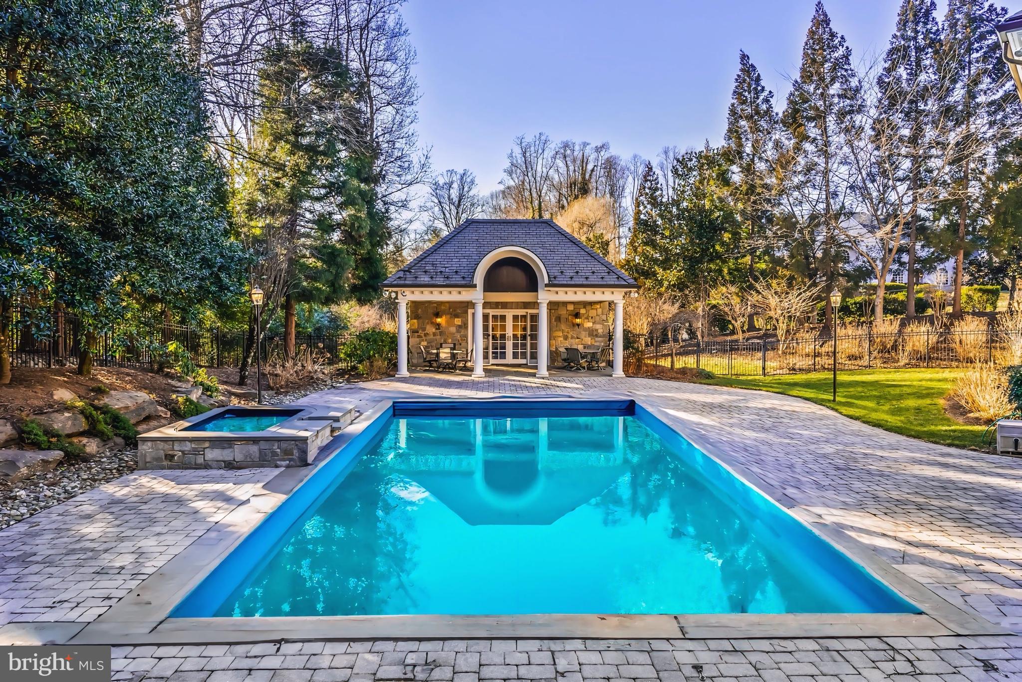 ELMWOOD ESTATES - Residential