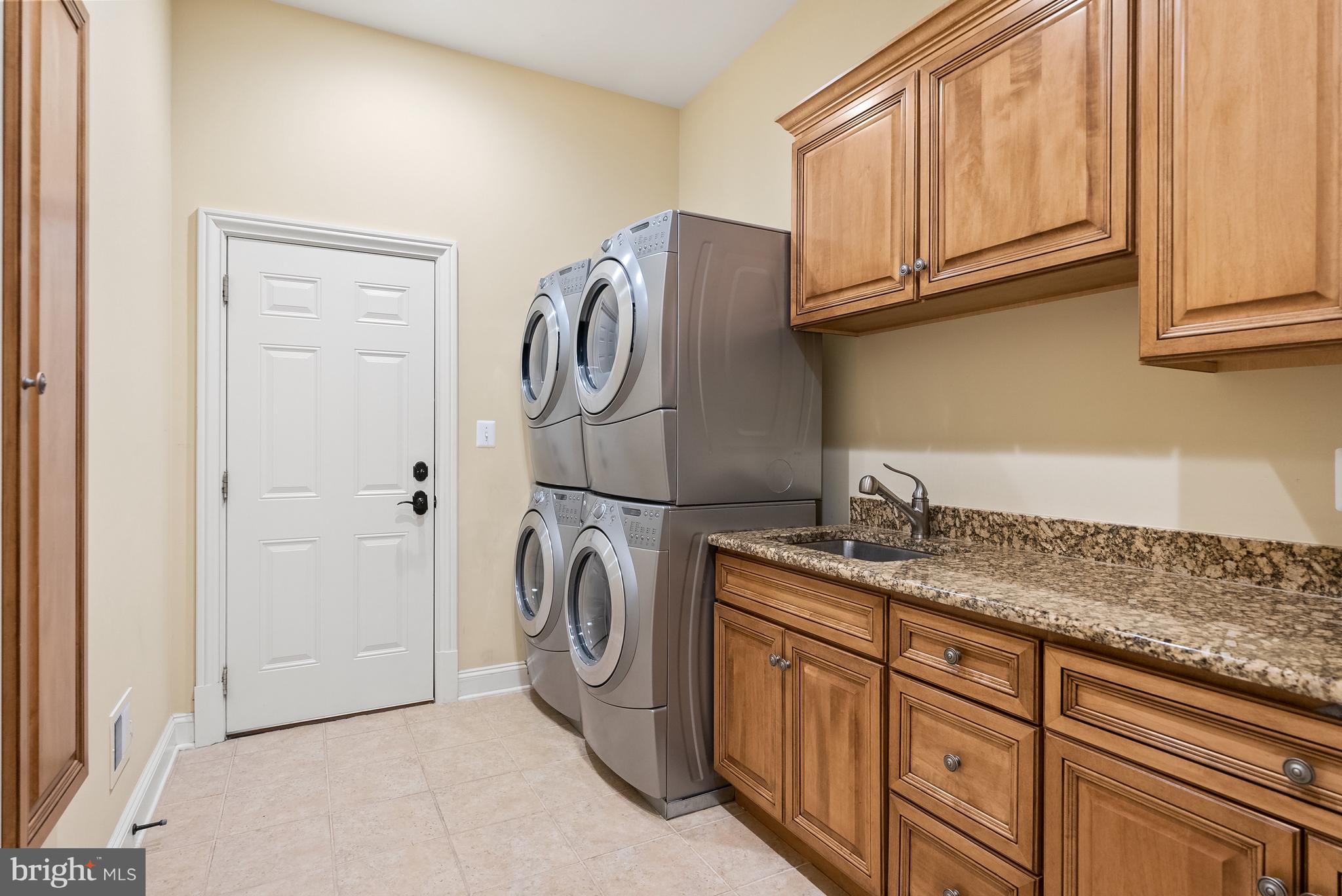 ELMWOOD ESTATES - Residential