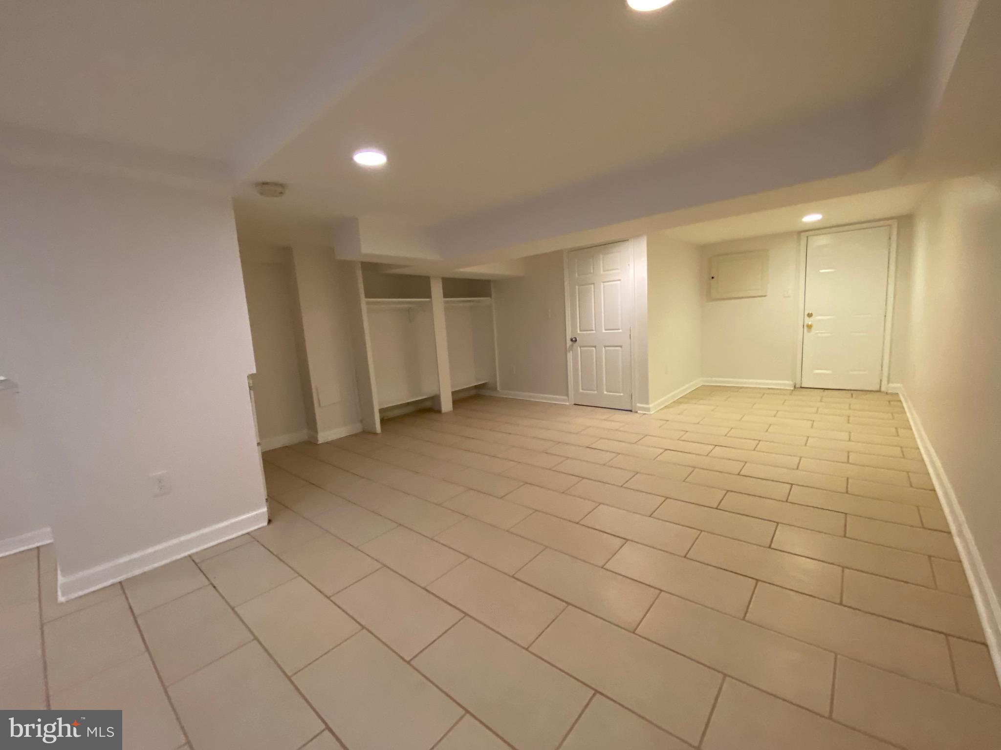 GRACELAND PARK - Residential Lease