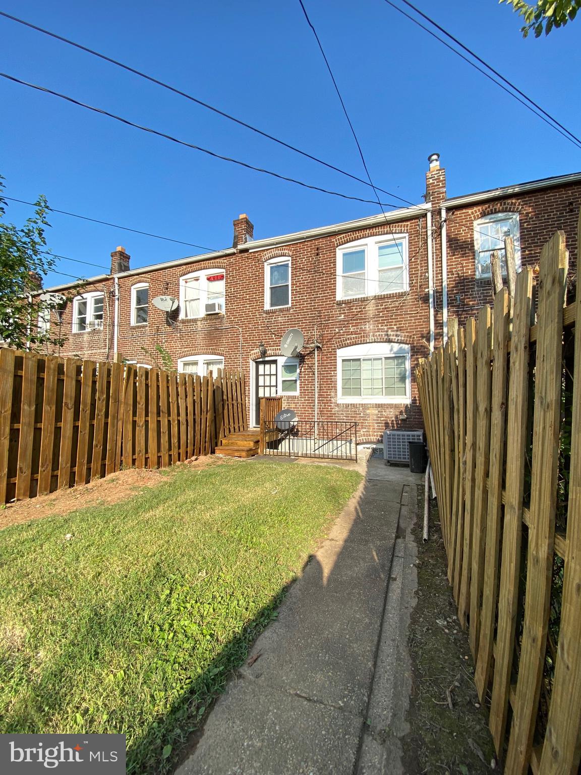 GRACELAND PARK - Residential Lease