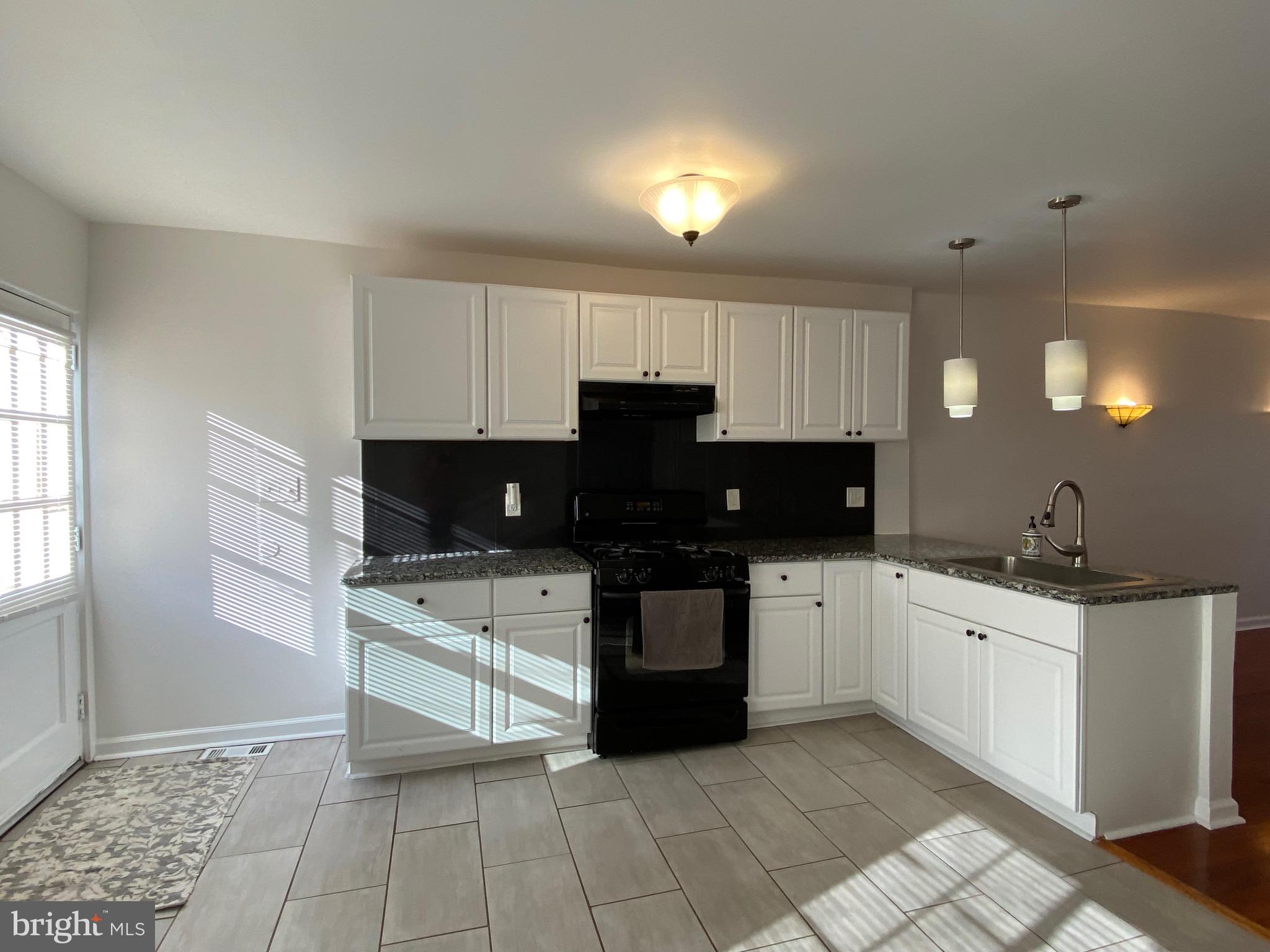 GRACELAND PARK - Residential Lease