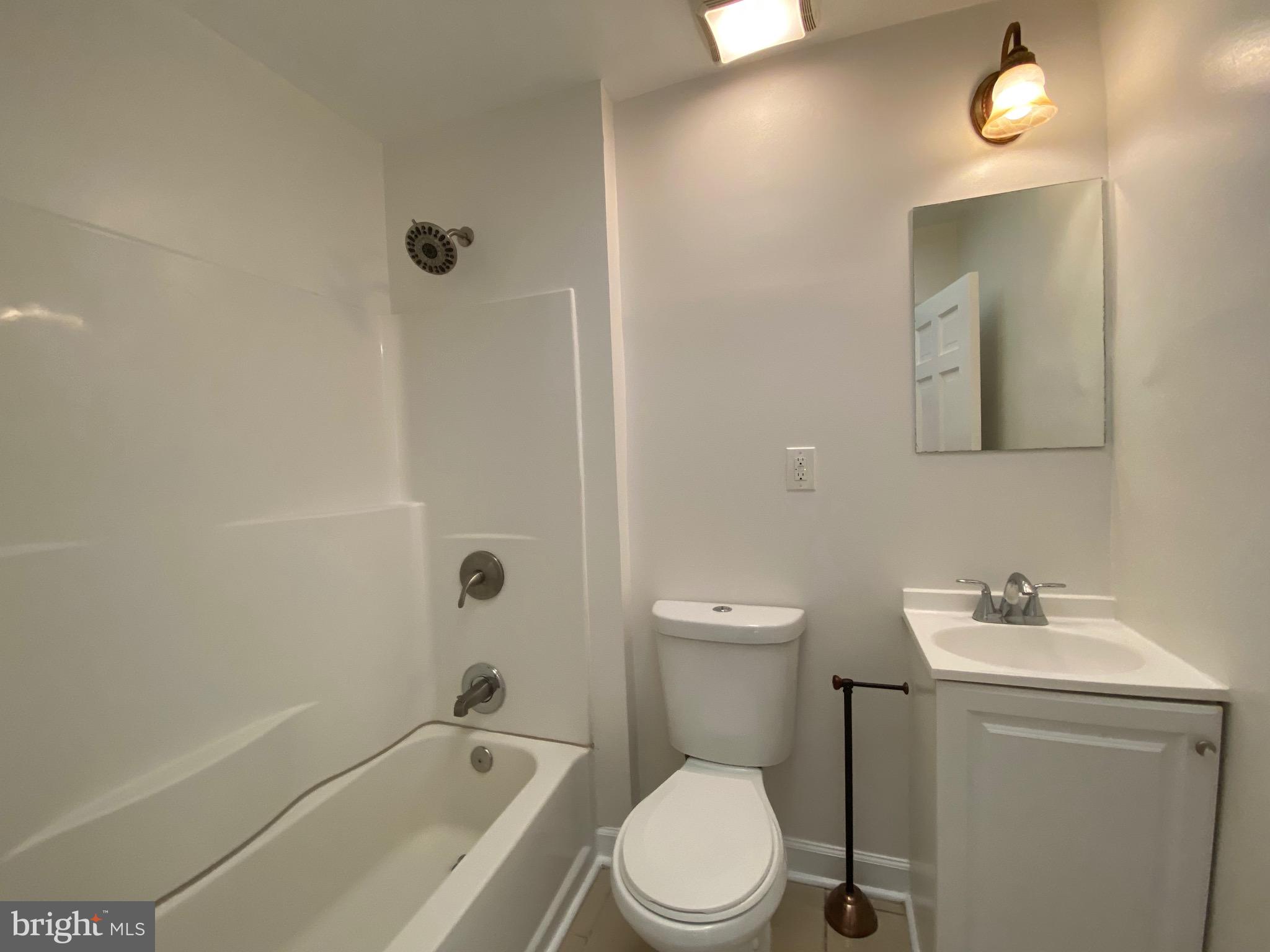 GRACELAND PARK - Residential Lease