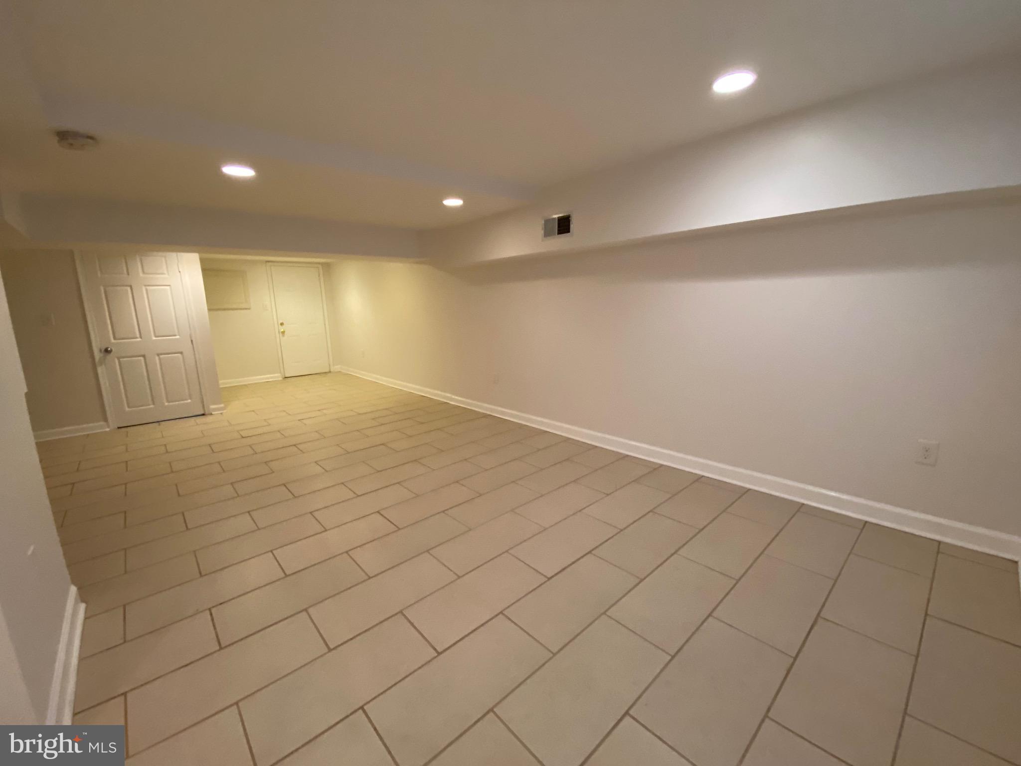 GRACELAND PARK - Residential Lease