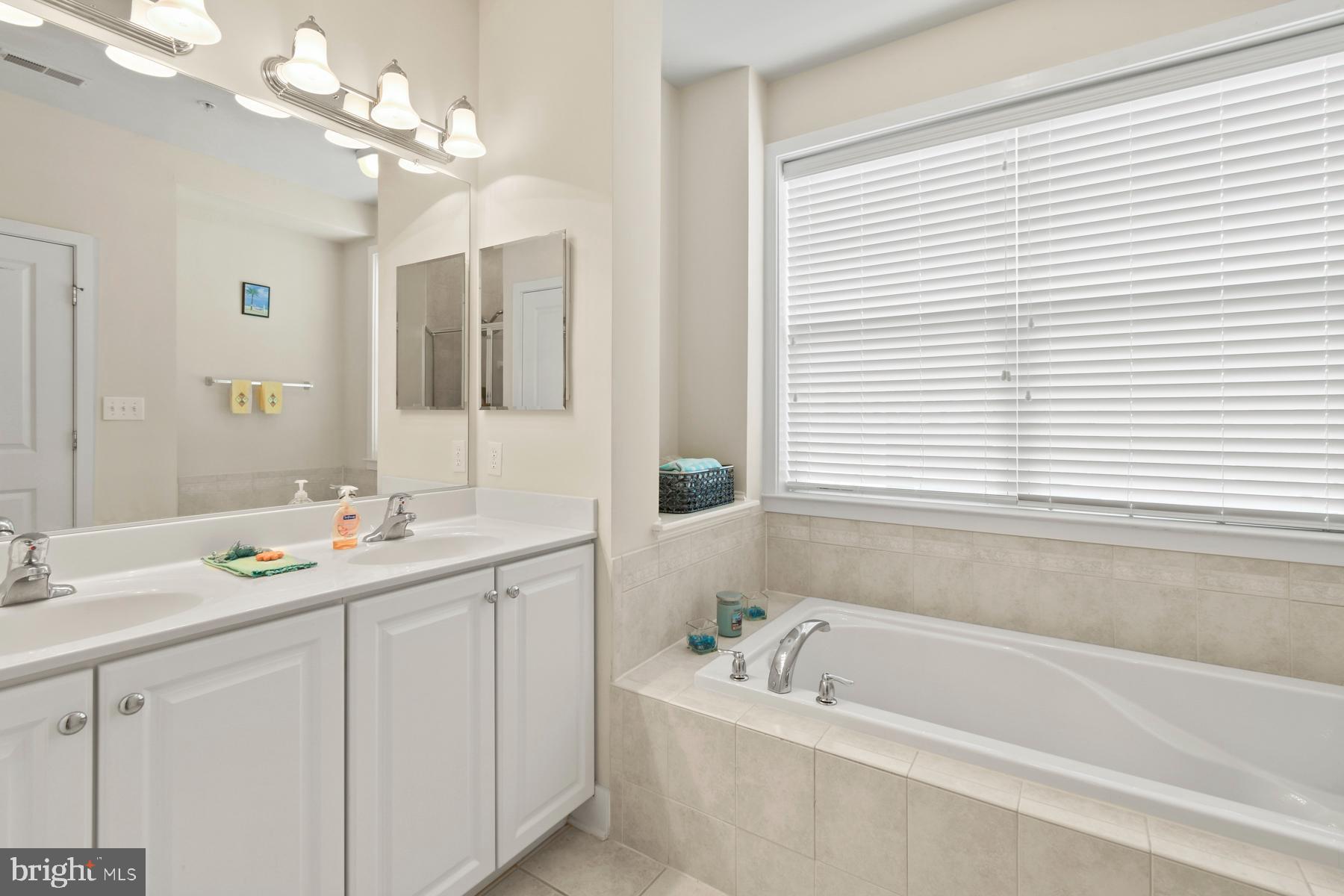 BROAD MARSH - Residential