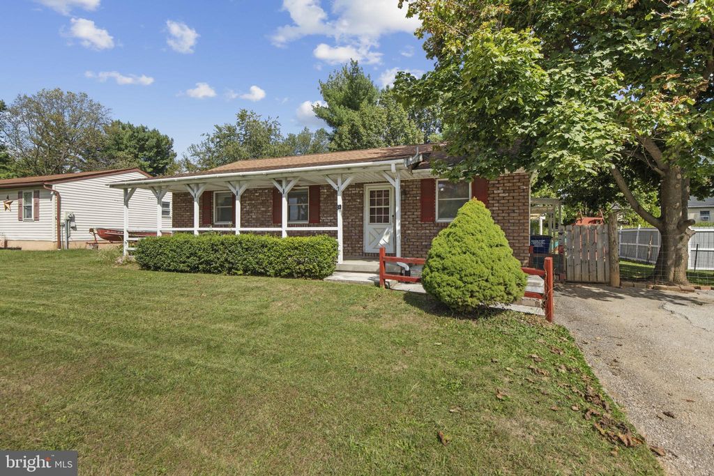 Photo of 89 Maple Street, LITTLESTOWN, PA 17340 (MLS # PAAD2020022)