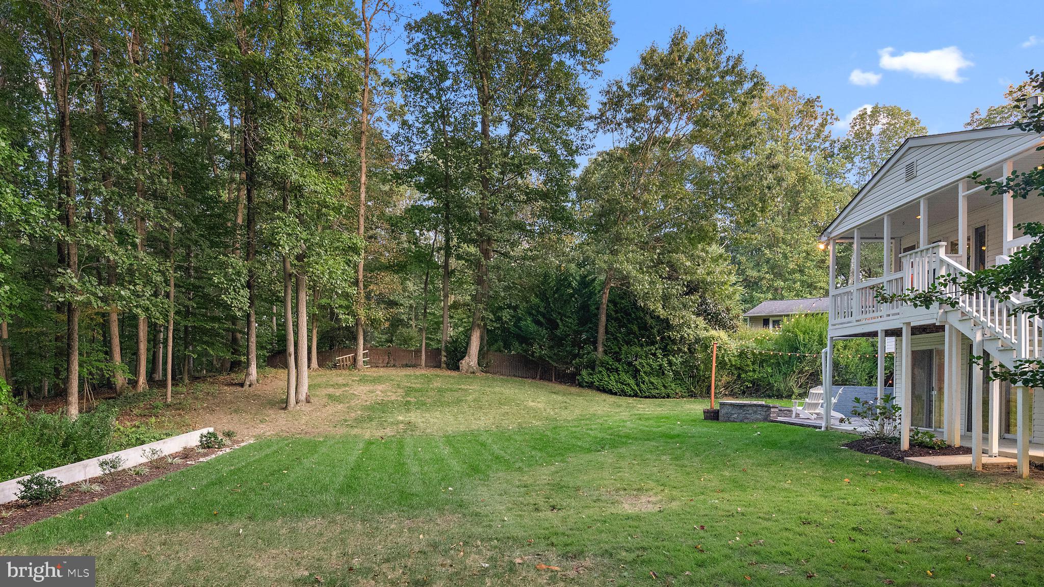 ROLLING KNOLLS - Residential