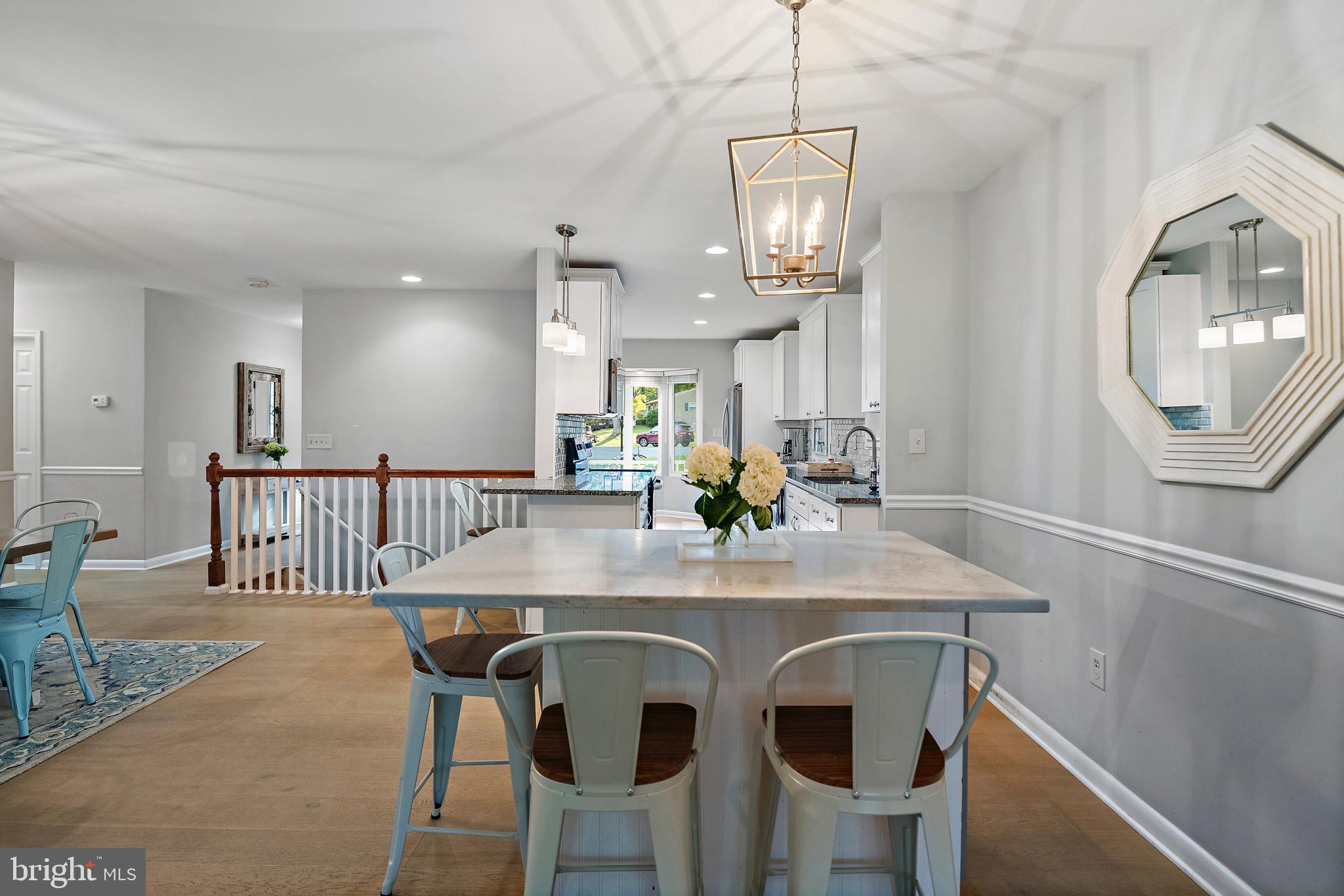 ROLLING KNOLLS - Residential