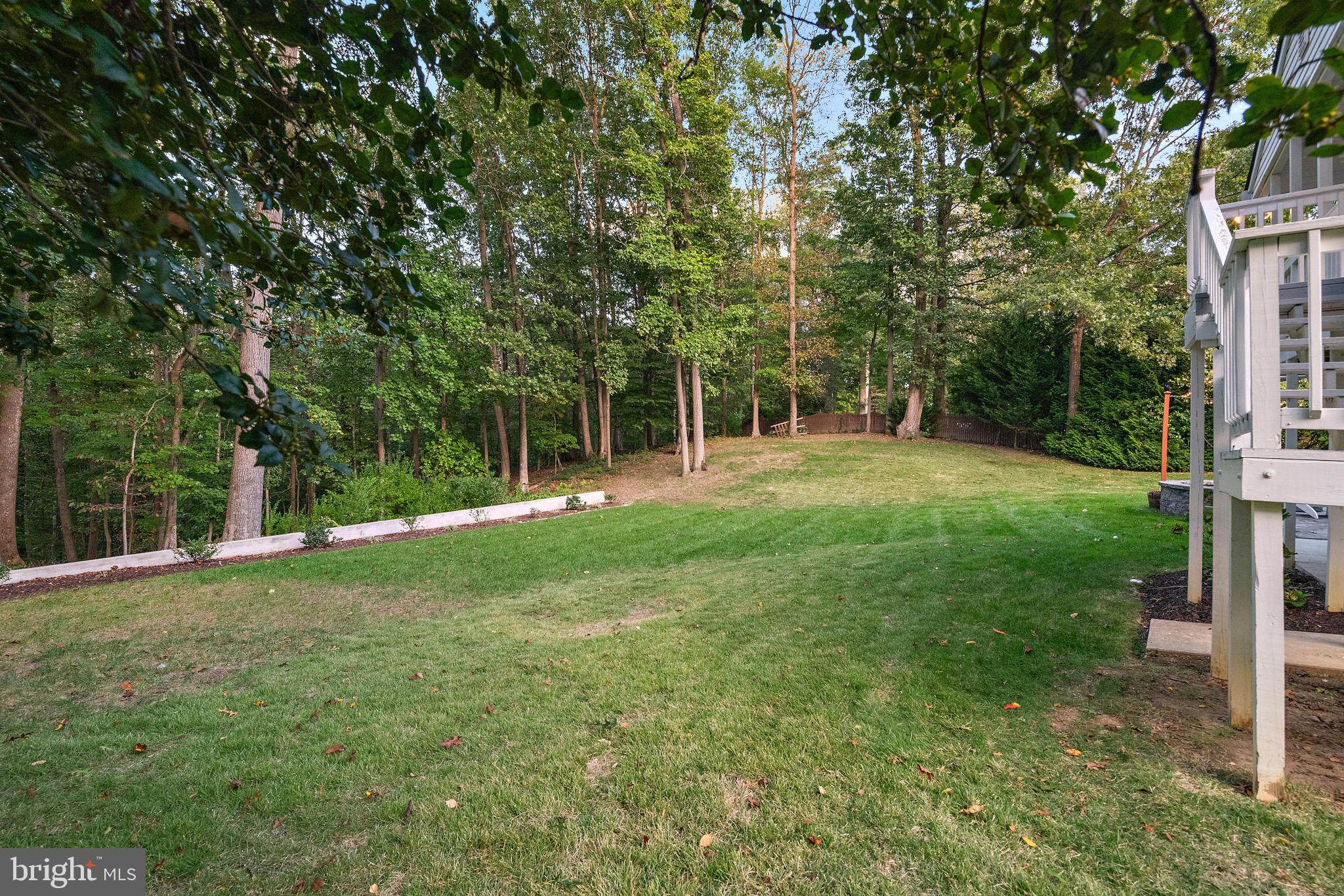 ROLLING KNOLLS - Residential