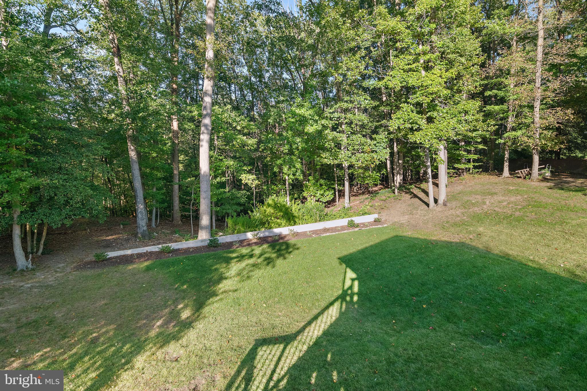 ROLLING KNOLLS - Residential