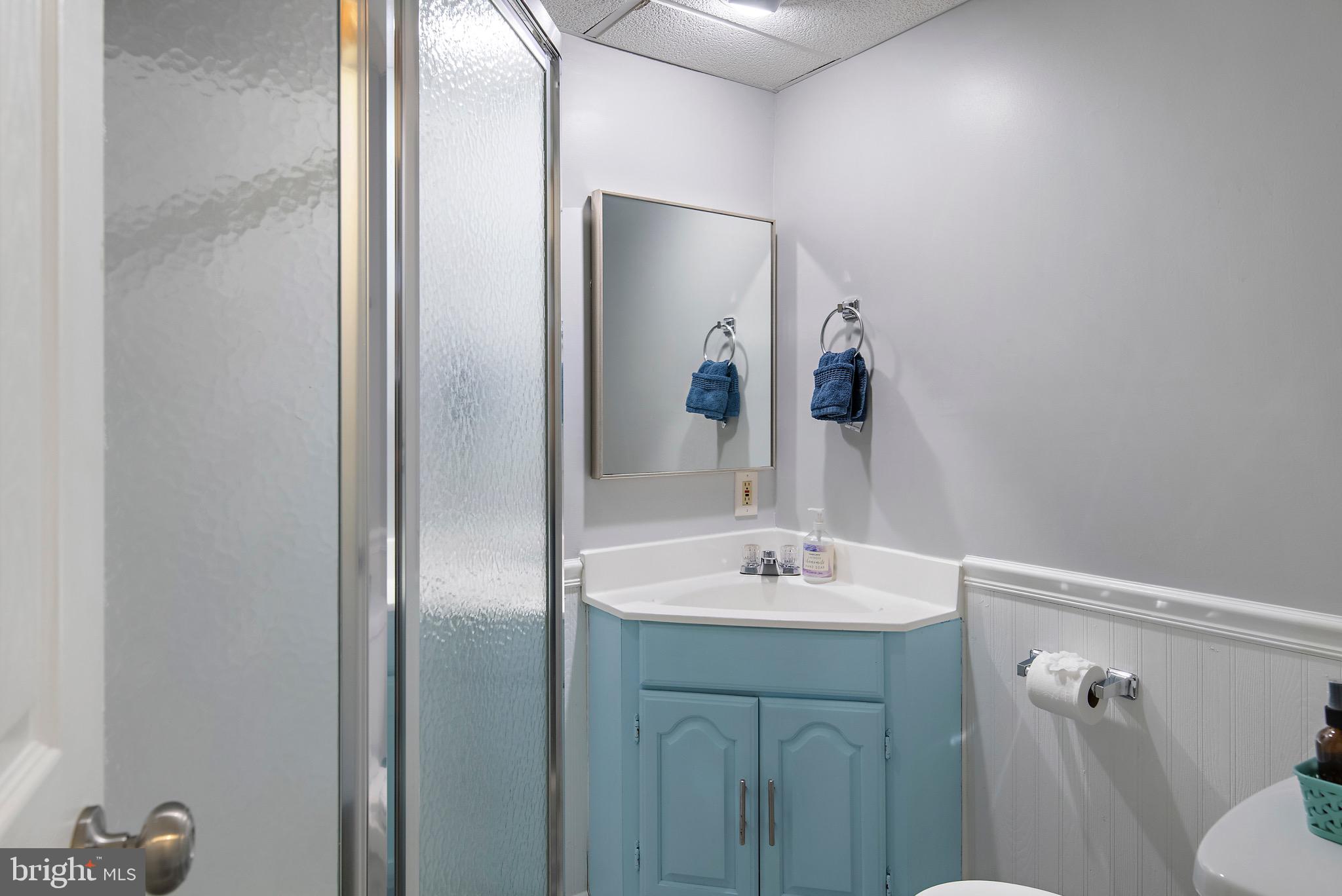 ROLLING KNOLLS - Residential