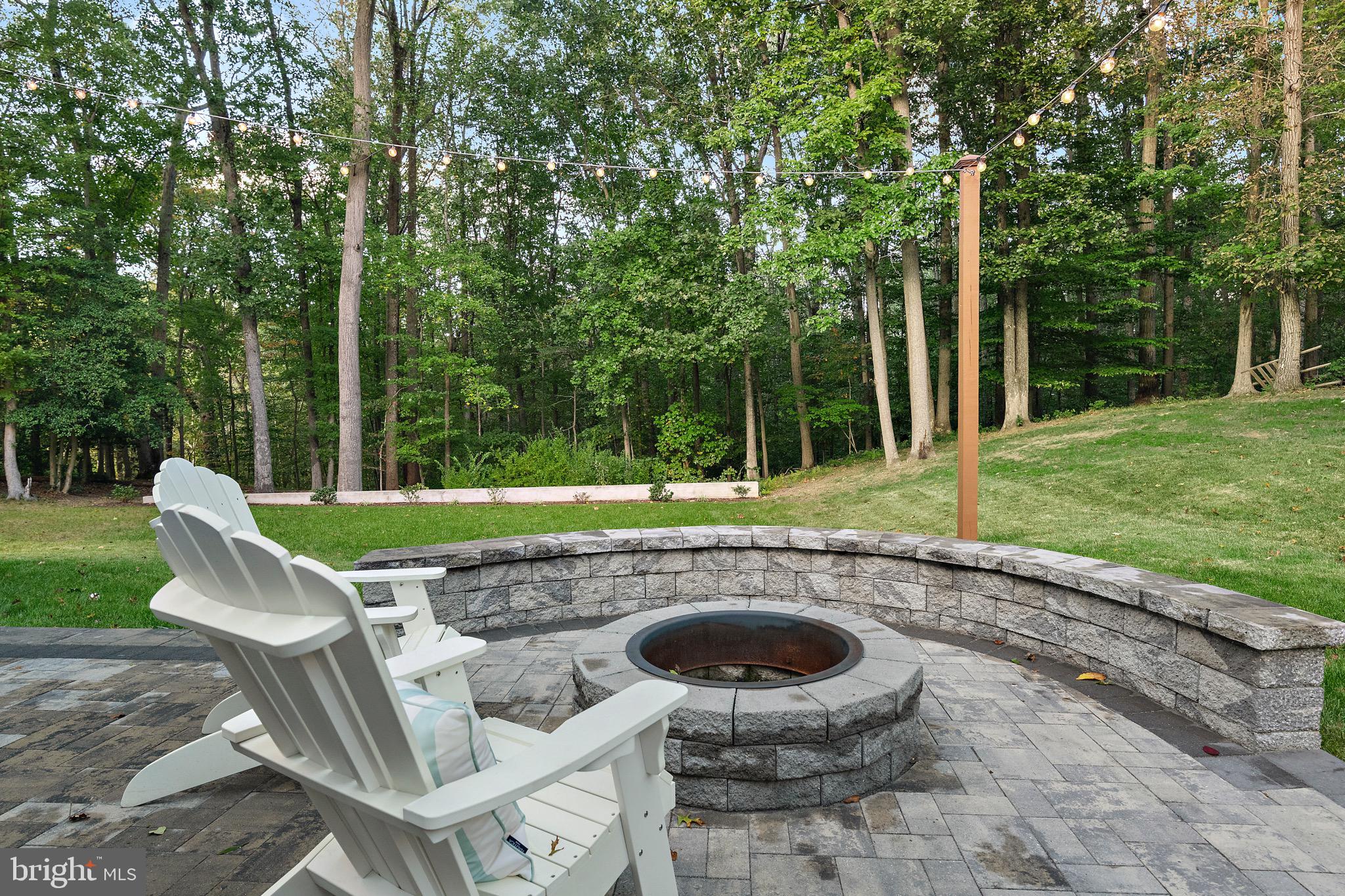 ROLLING KNOLLS - Residential