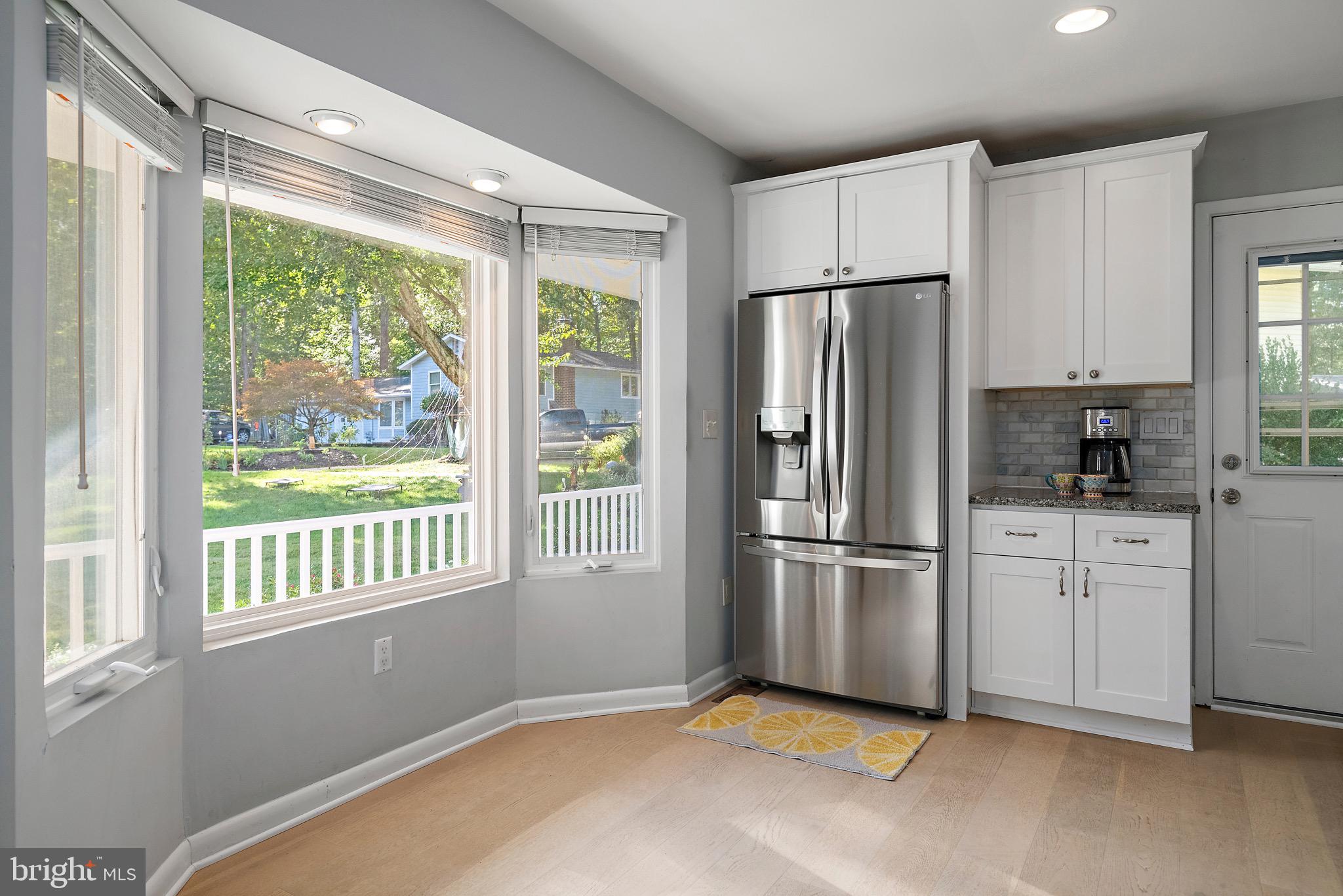 ROLLING KNOLLS - Residential