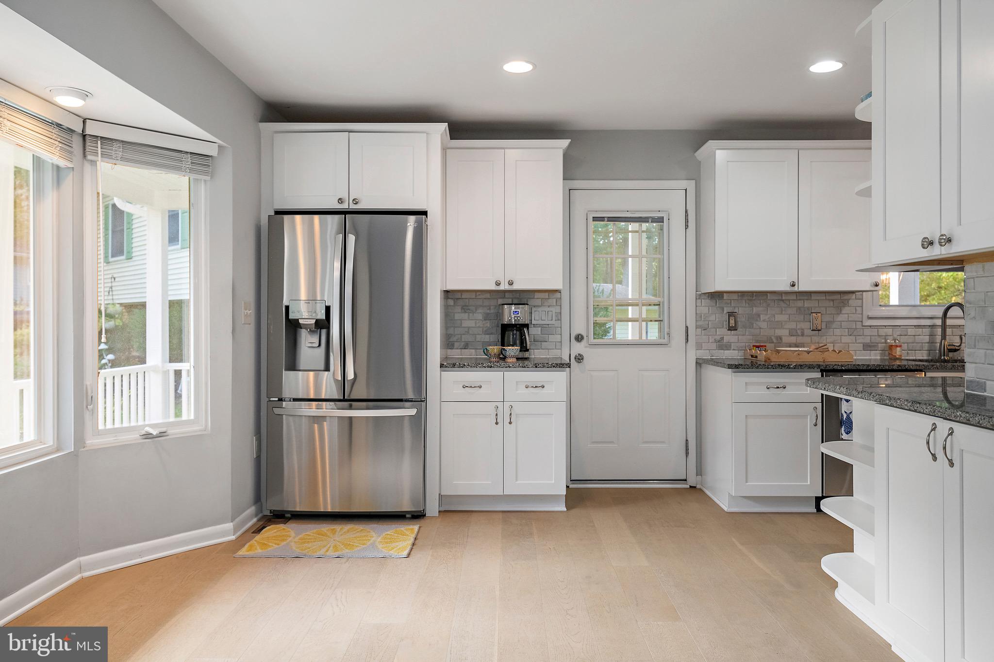 ROLLING KNOLLS - Residential