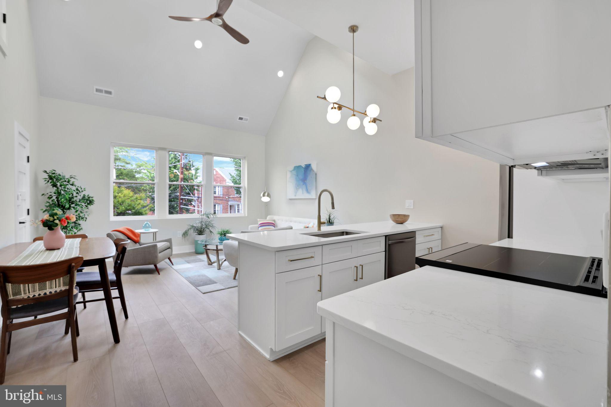 4019 9TH STREET NE 2