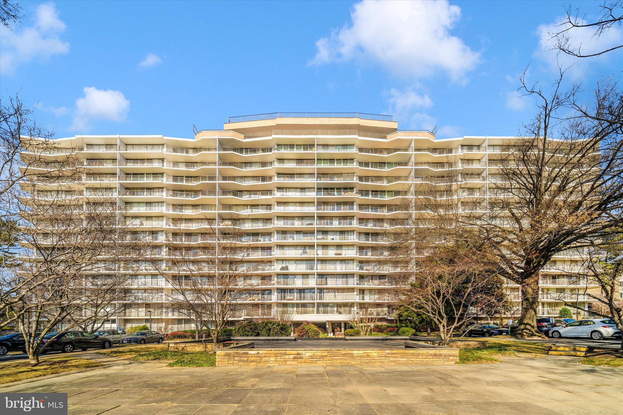 3333 UNIVERSITY BOULEVARD W 409