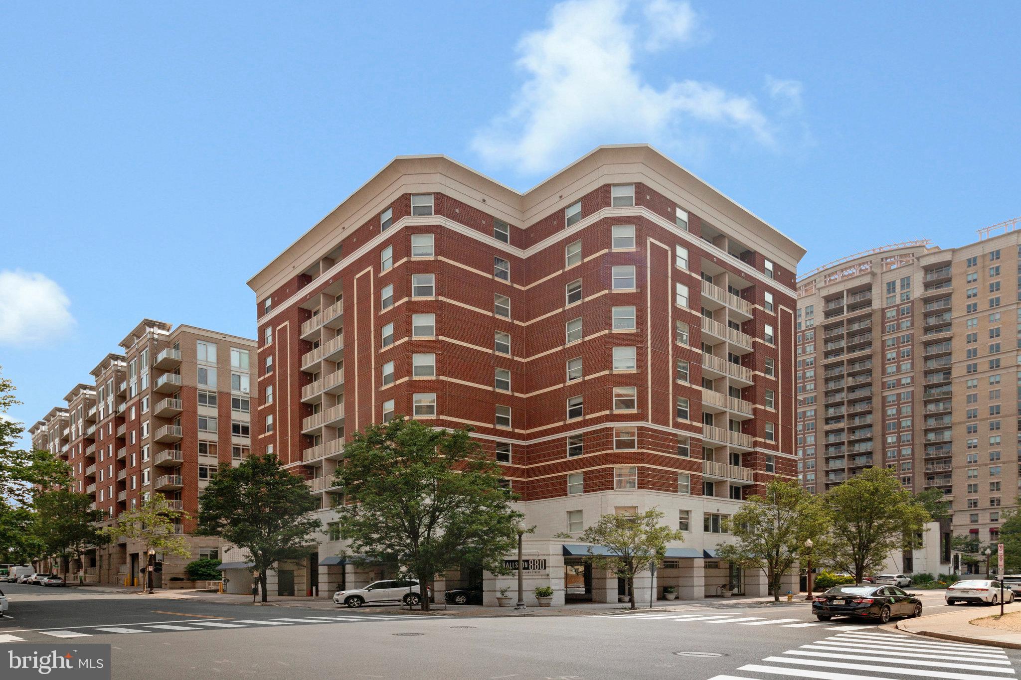 BALLSTON 880 - Residential