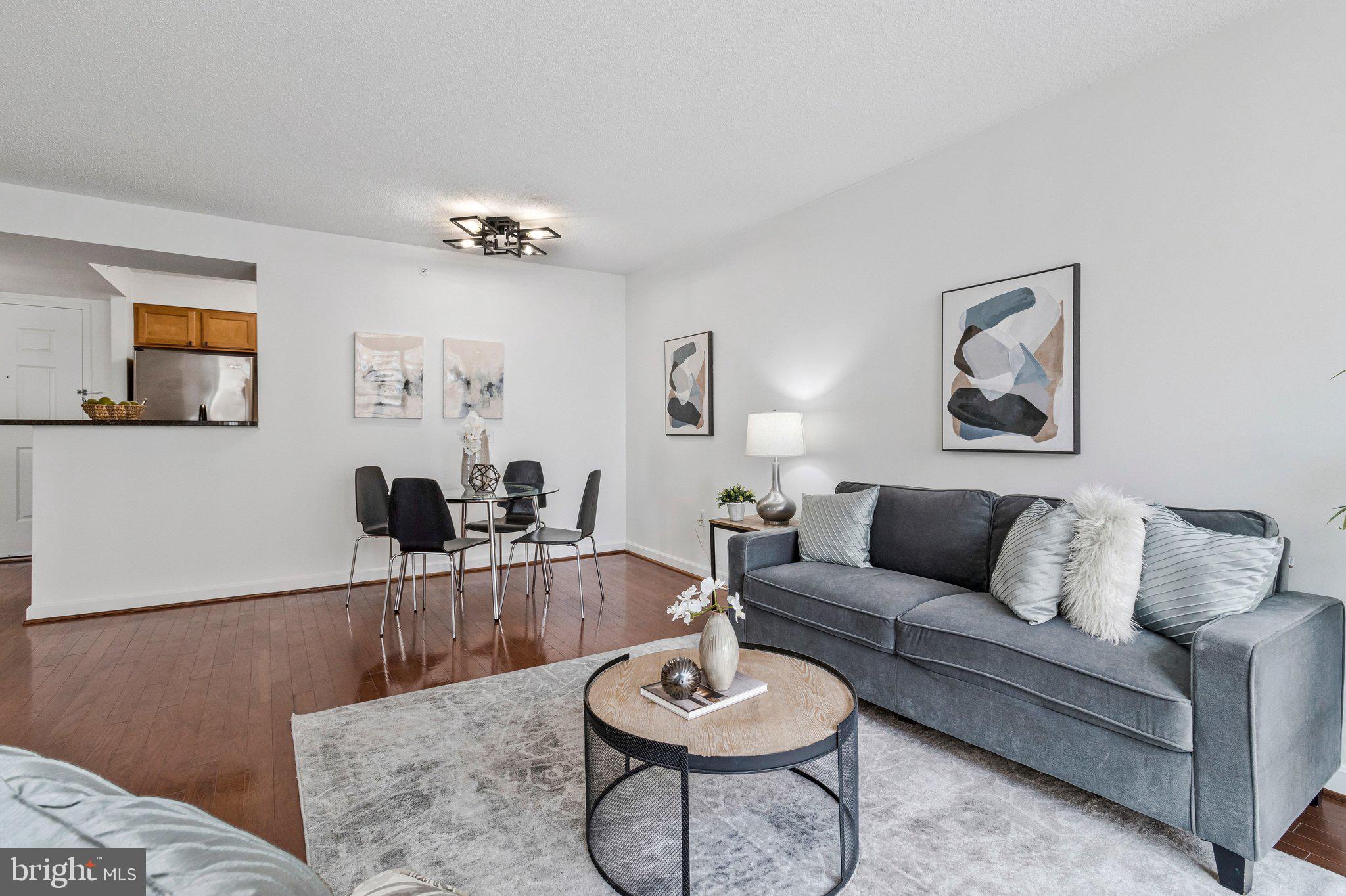 BALLSTON 880 - Residential