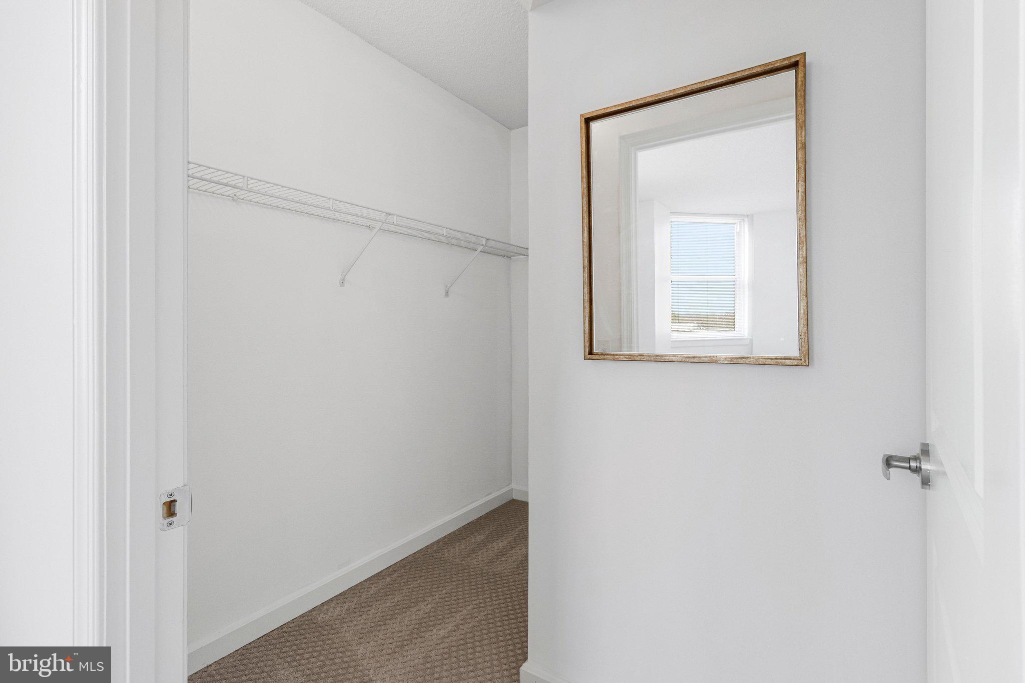 BALLSTON 880 - Residential