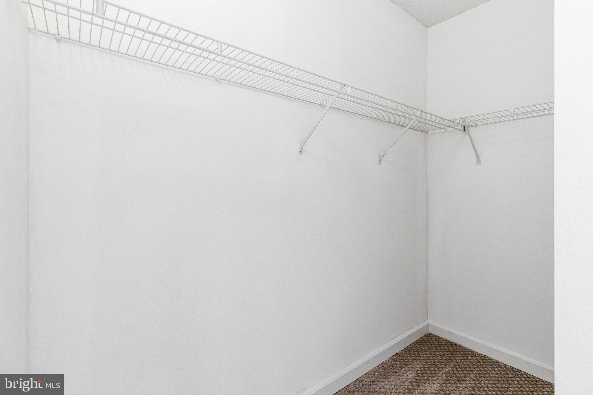 BALLSTON 880 - Residential