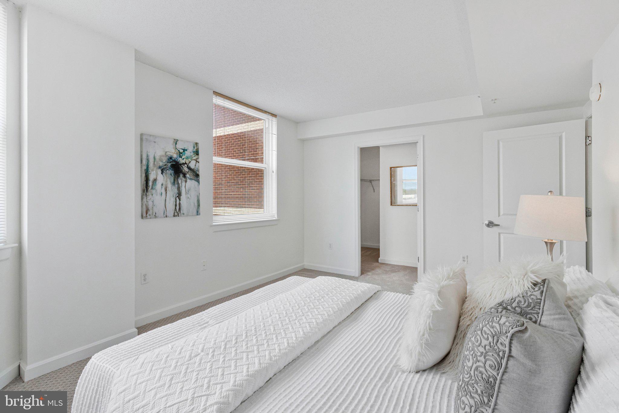 BALLSTON 880 - Residential