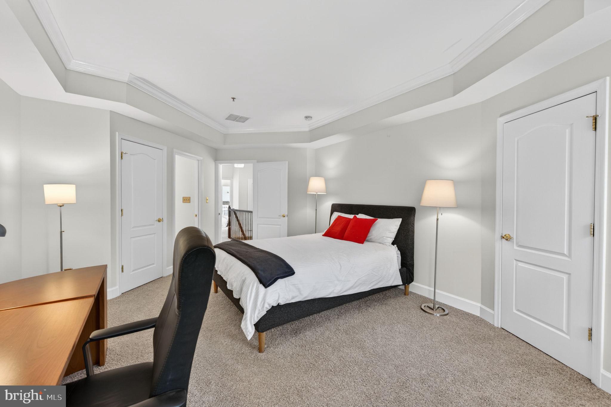 BUCKINGHAM STATION - Residential