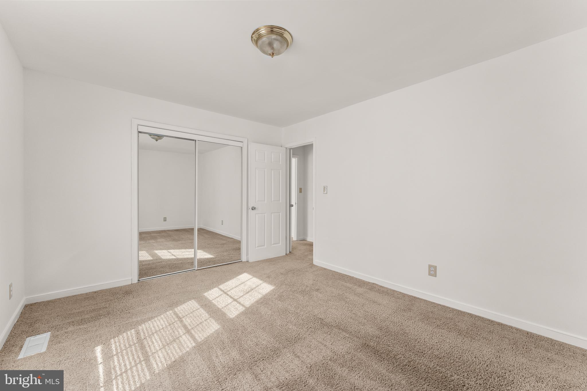 MILL GARDEN - Residential Lease