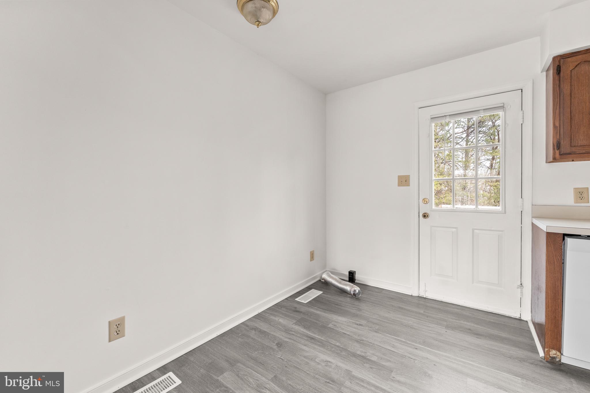 MILL GARDEN - Residential Lease