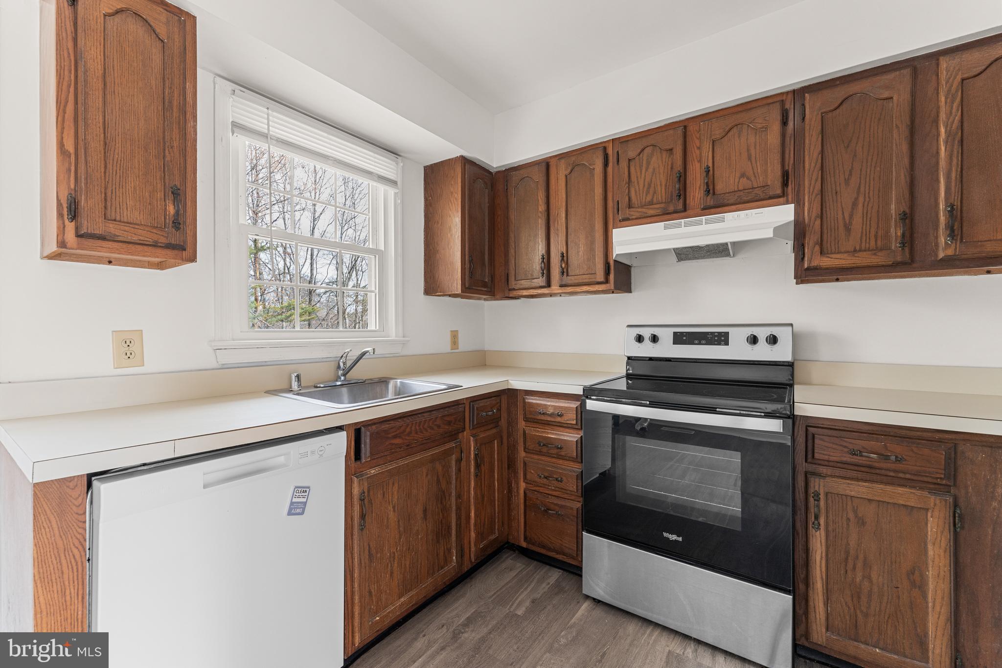 MILL GARDEN - Residential Lease