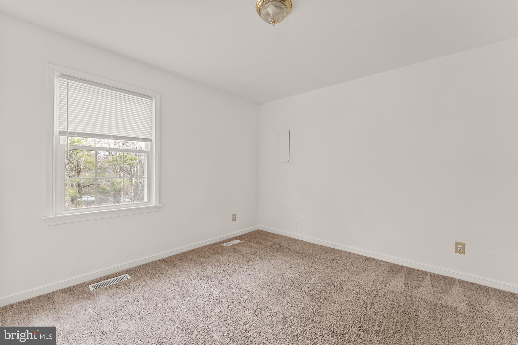 MILL GARDEN - Residential Lease